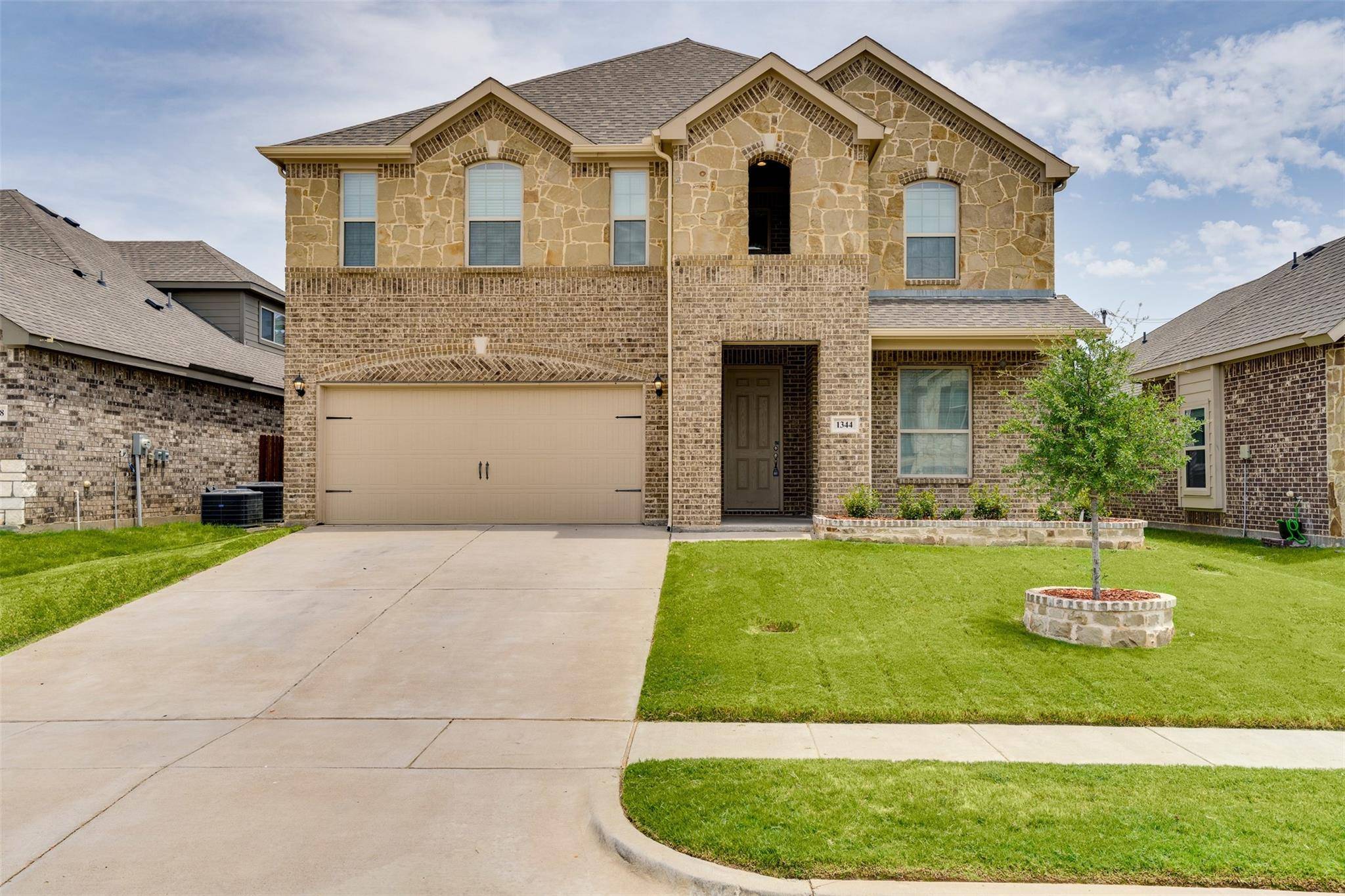 Kennedale, TX 76060,1344 Mountain View Lane