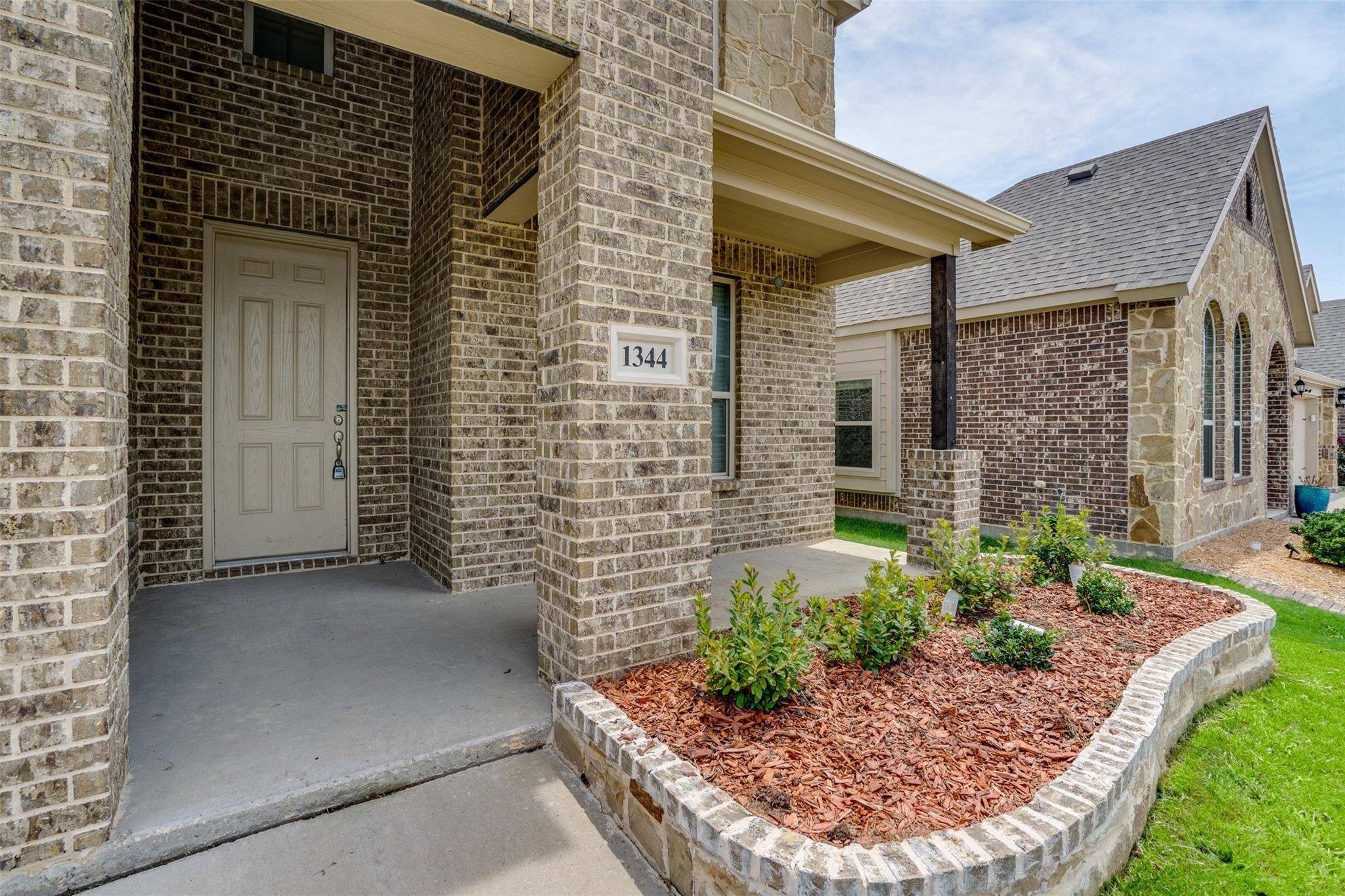 Kennedale, TX 76060,1344 Mountain View Lane