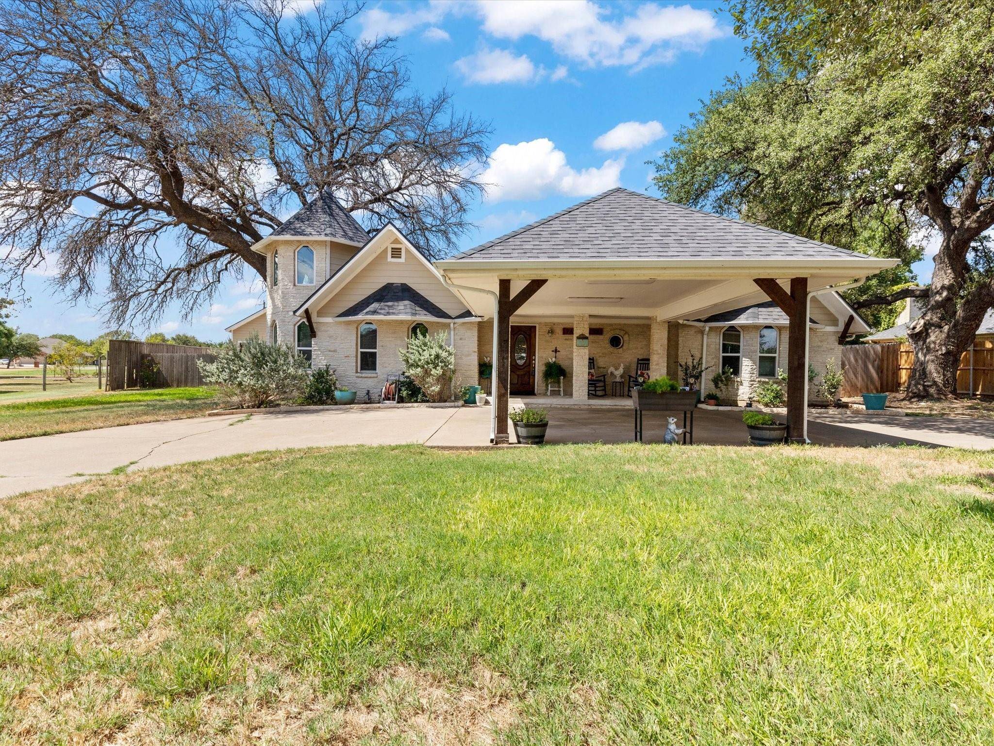 Granbury, TX 76049,614 Aqua Vista Drive