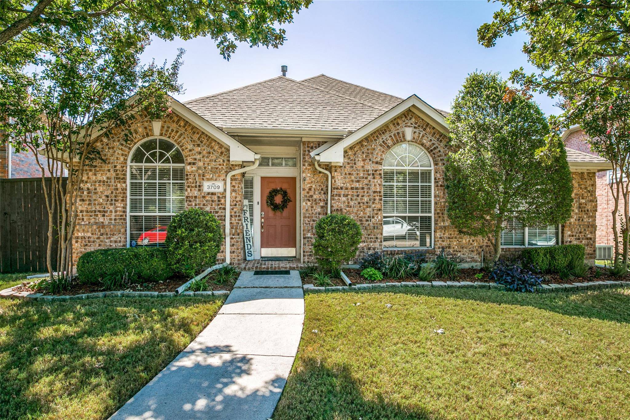 The Colony, TX 75056,3709 Juniper Circle