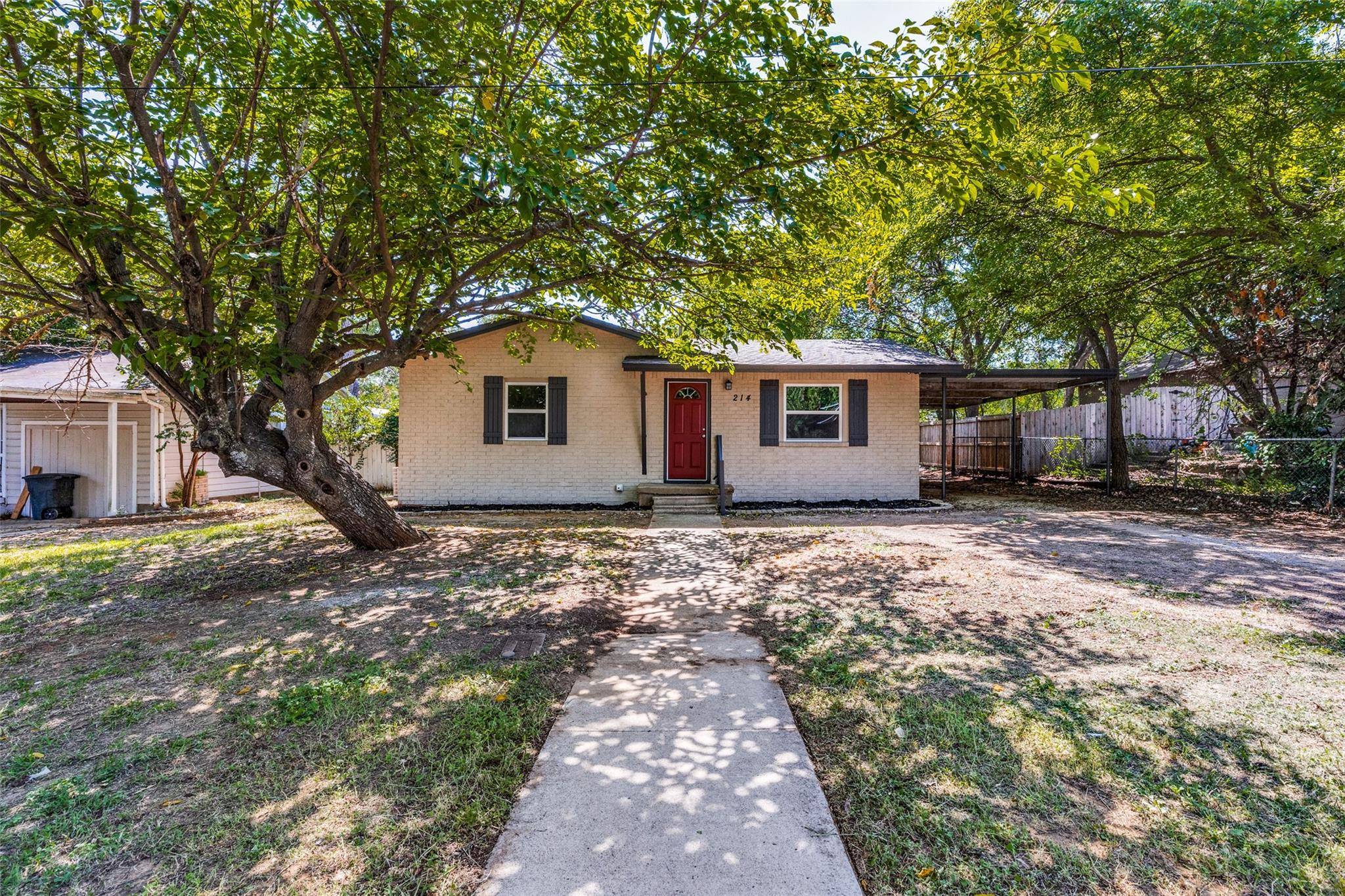 Joshua, TX 76058,214 4th Street