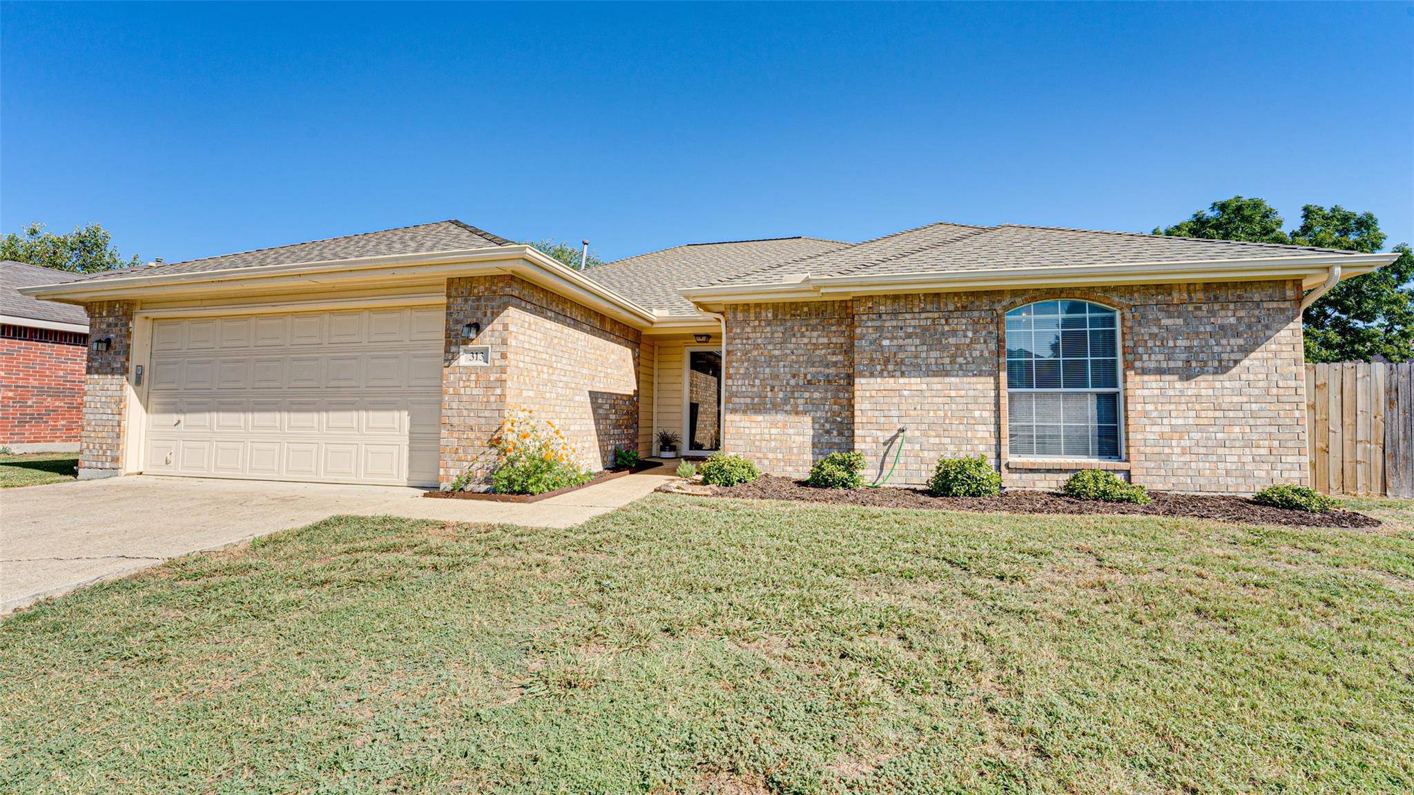 Glenn Heights, TX 75154,313 W Glen Meadow Drive