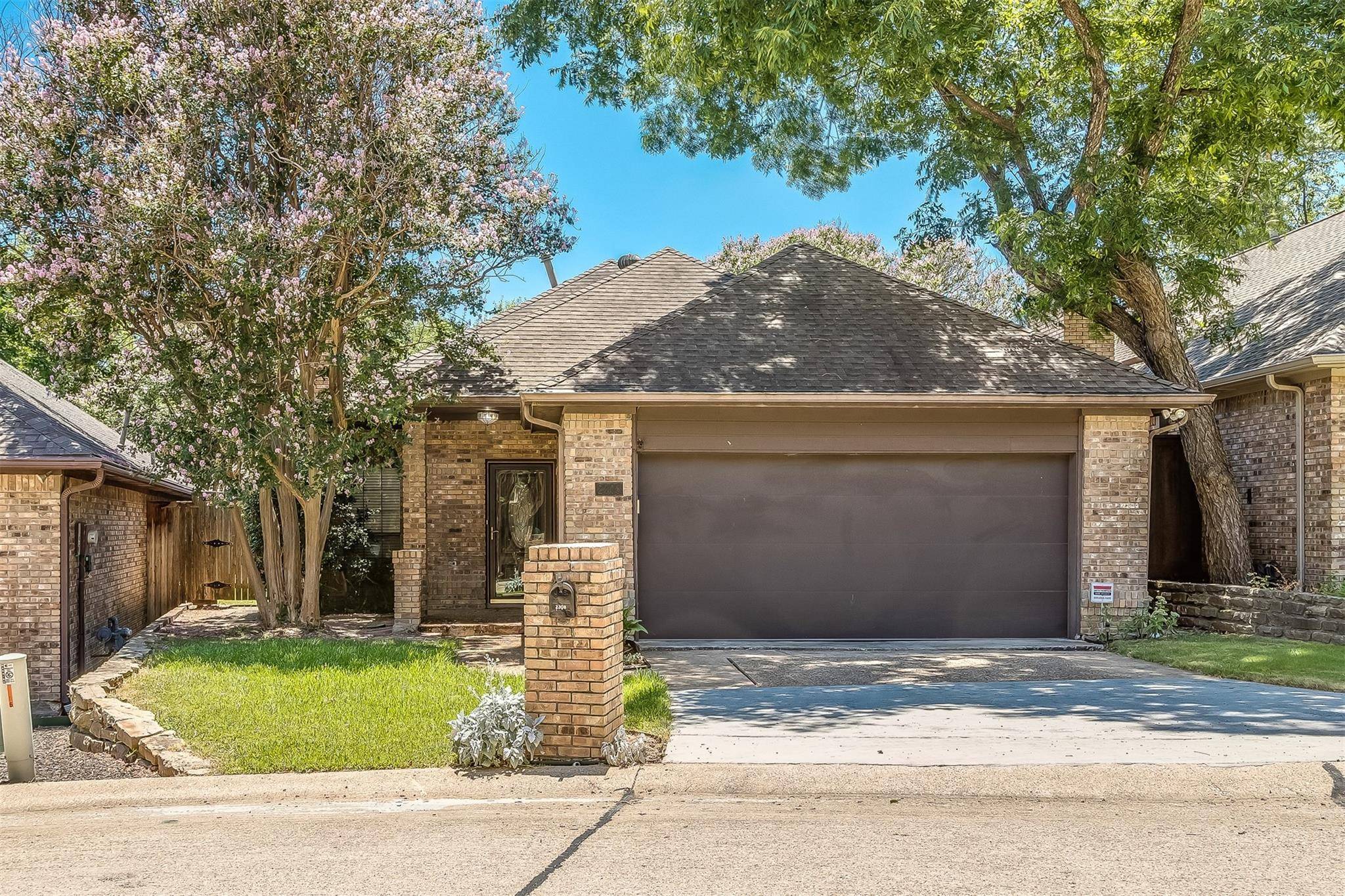 Mckinney, TX 75072,2308 Club Oaks Court