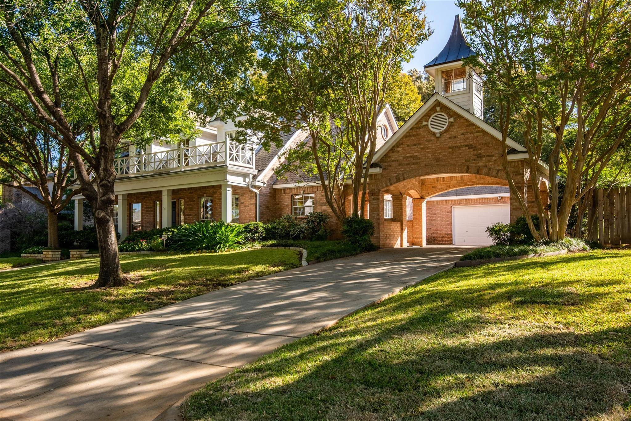 Arlington, TX 76013,1417 Clubview Court