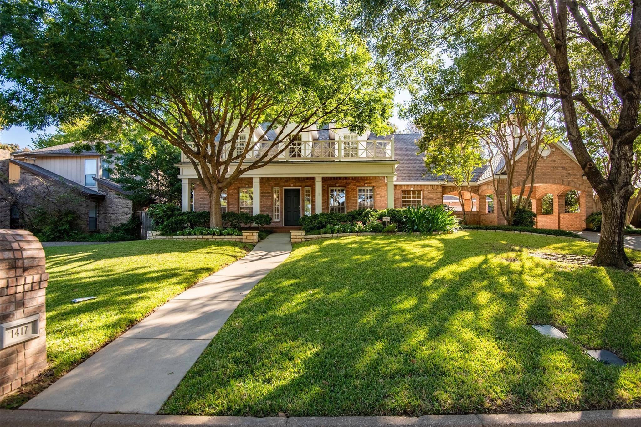 Arlington, TX 76013,1417 Clubview Court