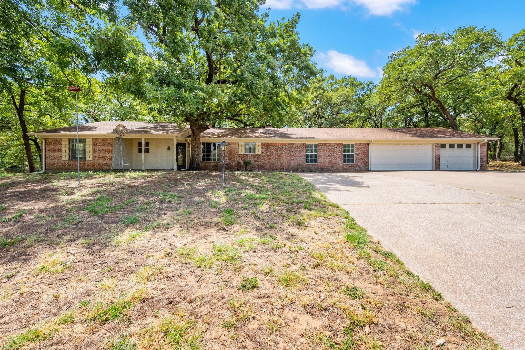 Burleson, TX 76028,130 Oak Lane