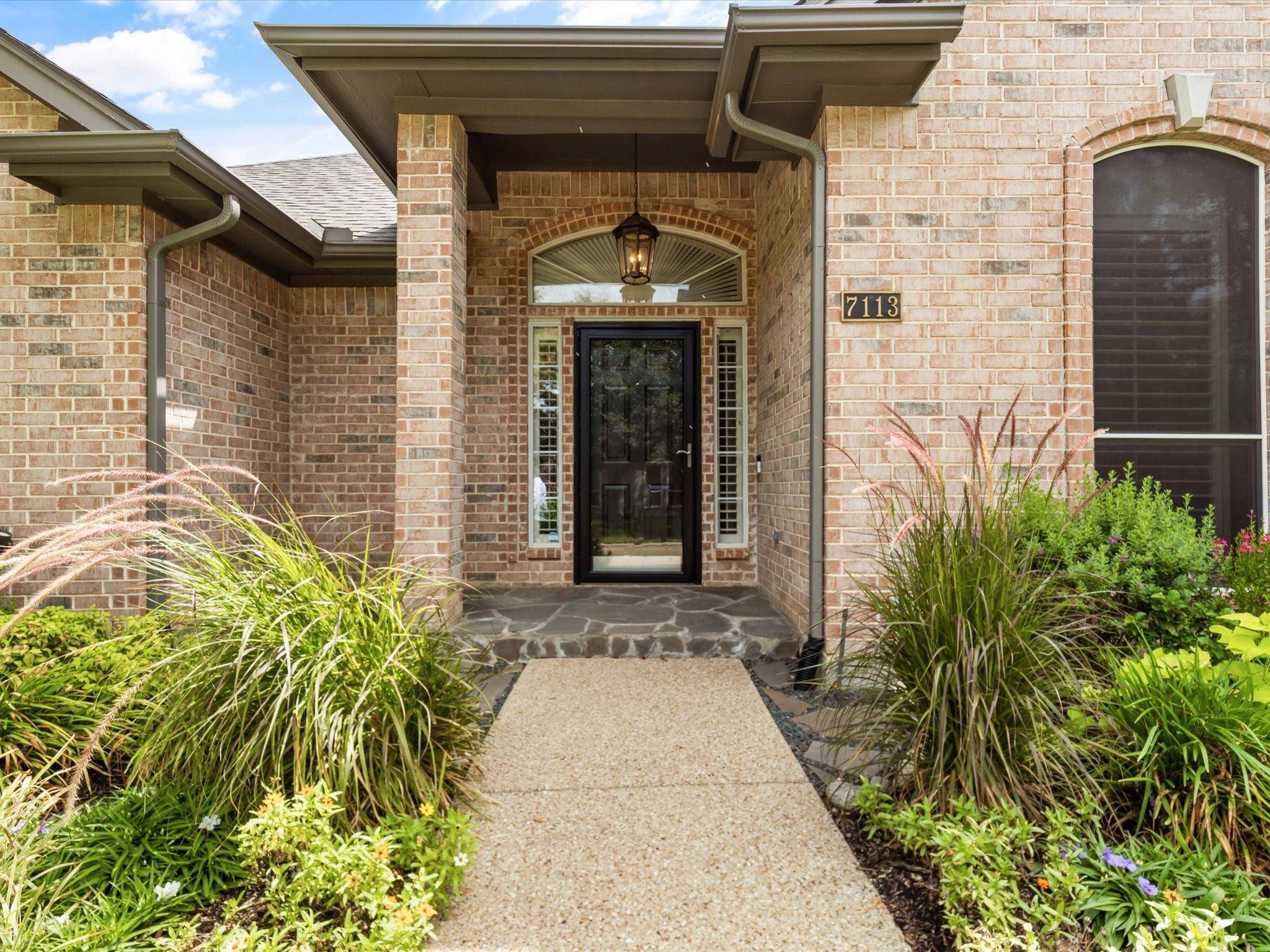 Fort Worth, TX 76132,7113 Deer Hollow Drive