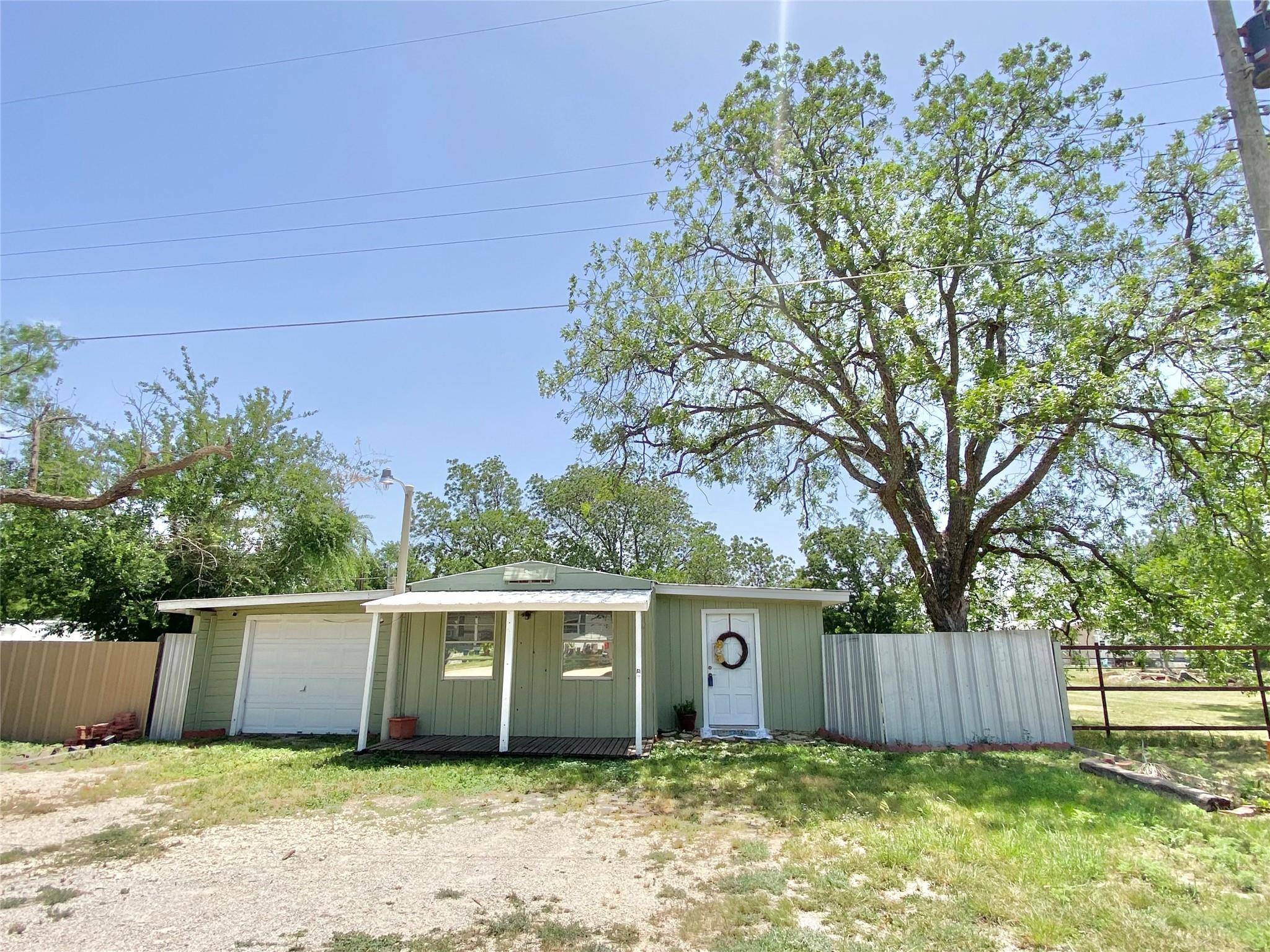 Tuscola, TX 79562,117 Callahan Avenue