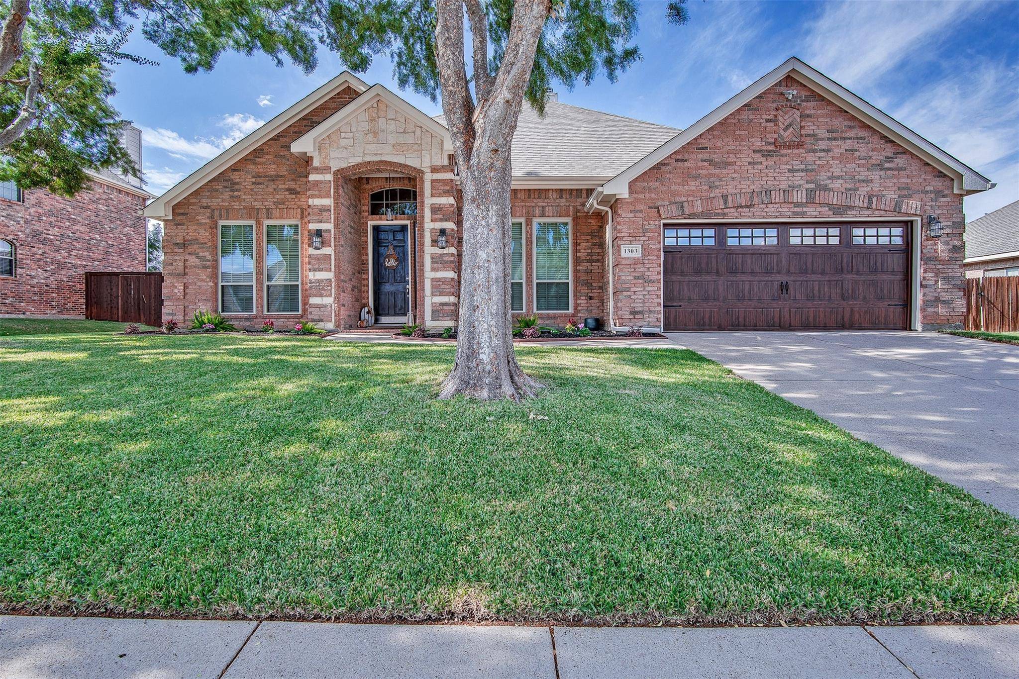 Mansfield, TX 76063,1303 Rosebriar Lane