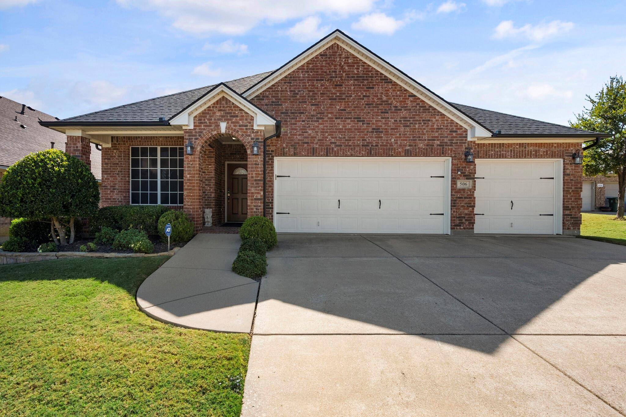 Arlington, TX 76002,506 Mesa Ridge Court