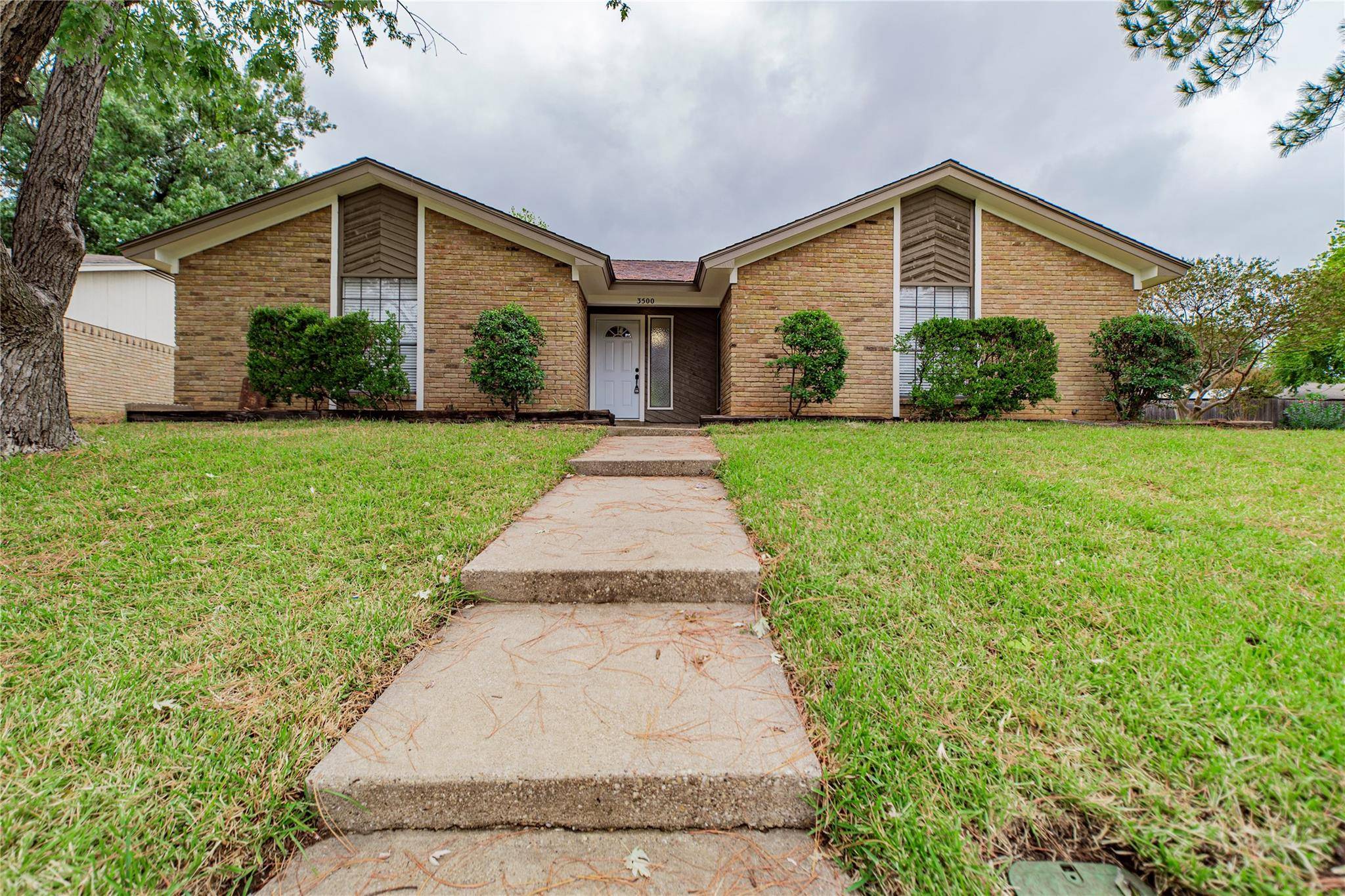 Arlington, TX 76015,3500 Leighton Drive