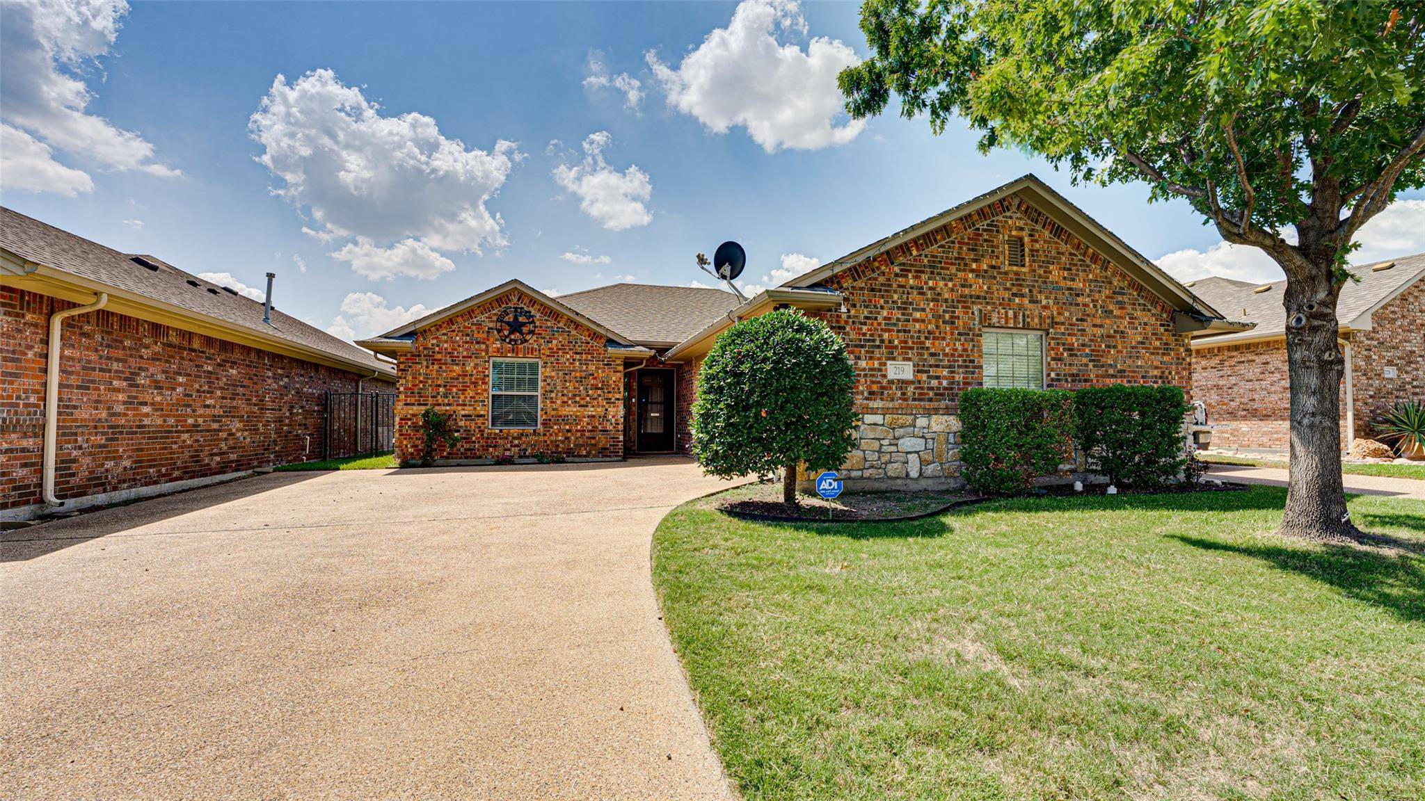 Waxahachie, TX 75165,219 Oleander Place