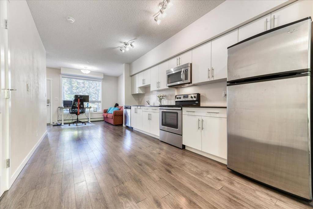 Calgary, AB T2M 4Z5,1740 9 ST NW #102