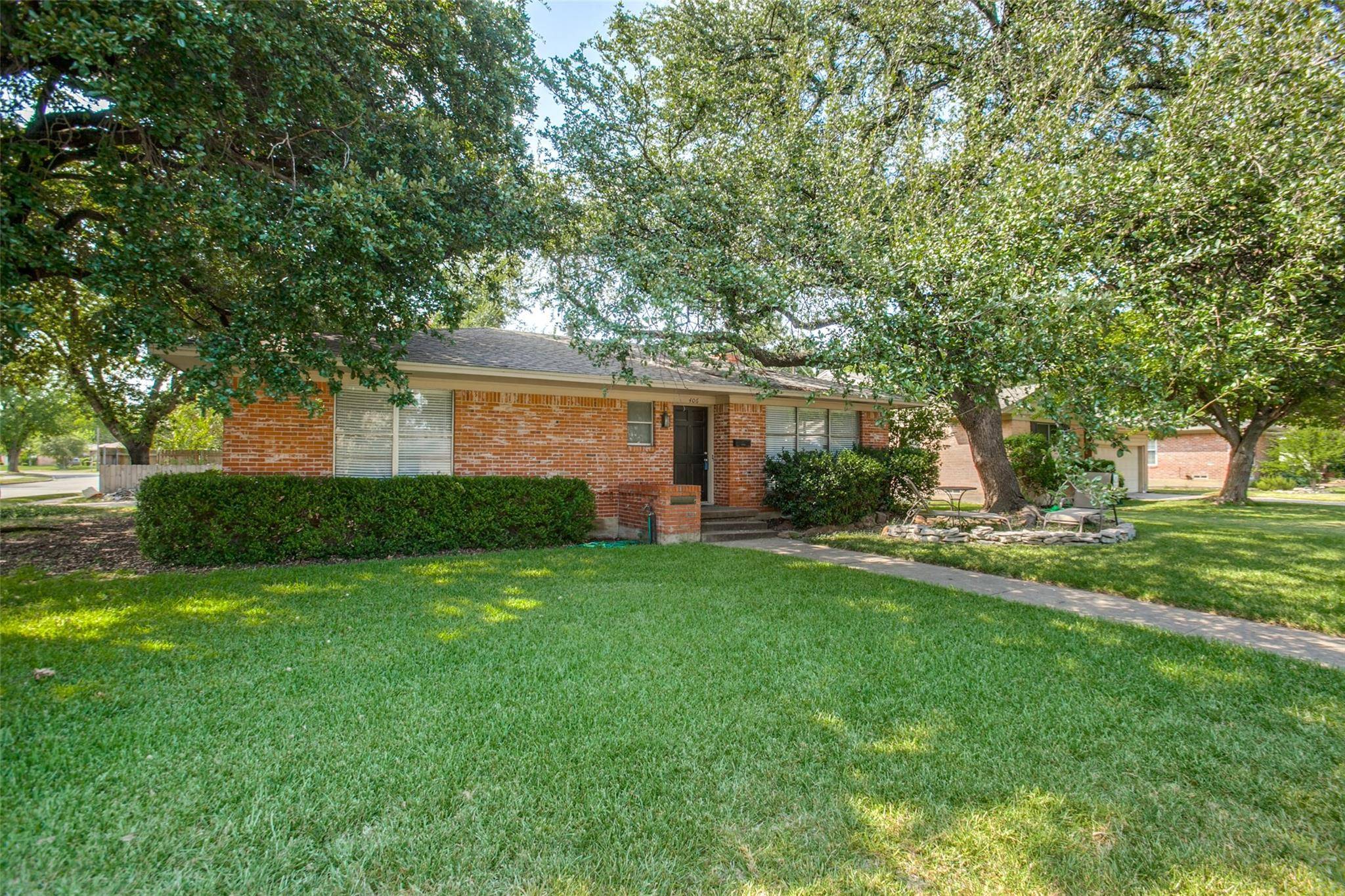 Richardson, TX 75080,406 Nottingham Drive