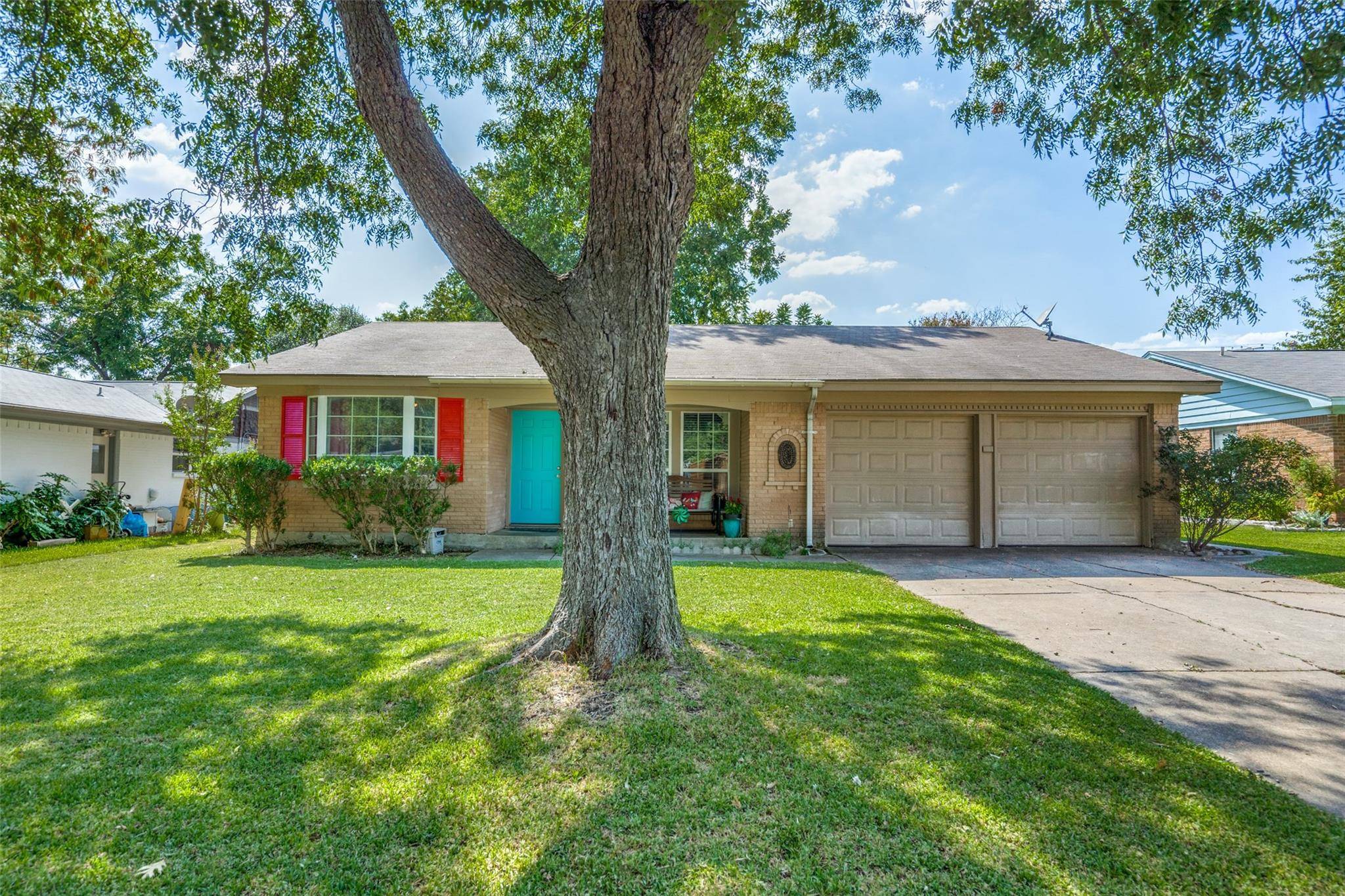 Richardson, TX 75080,703 N Cottonwood Drive