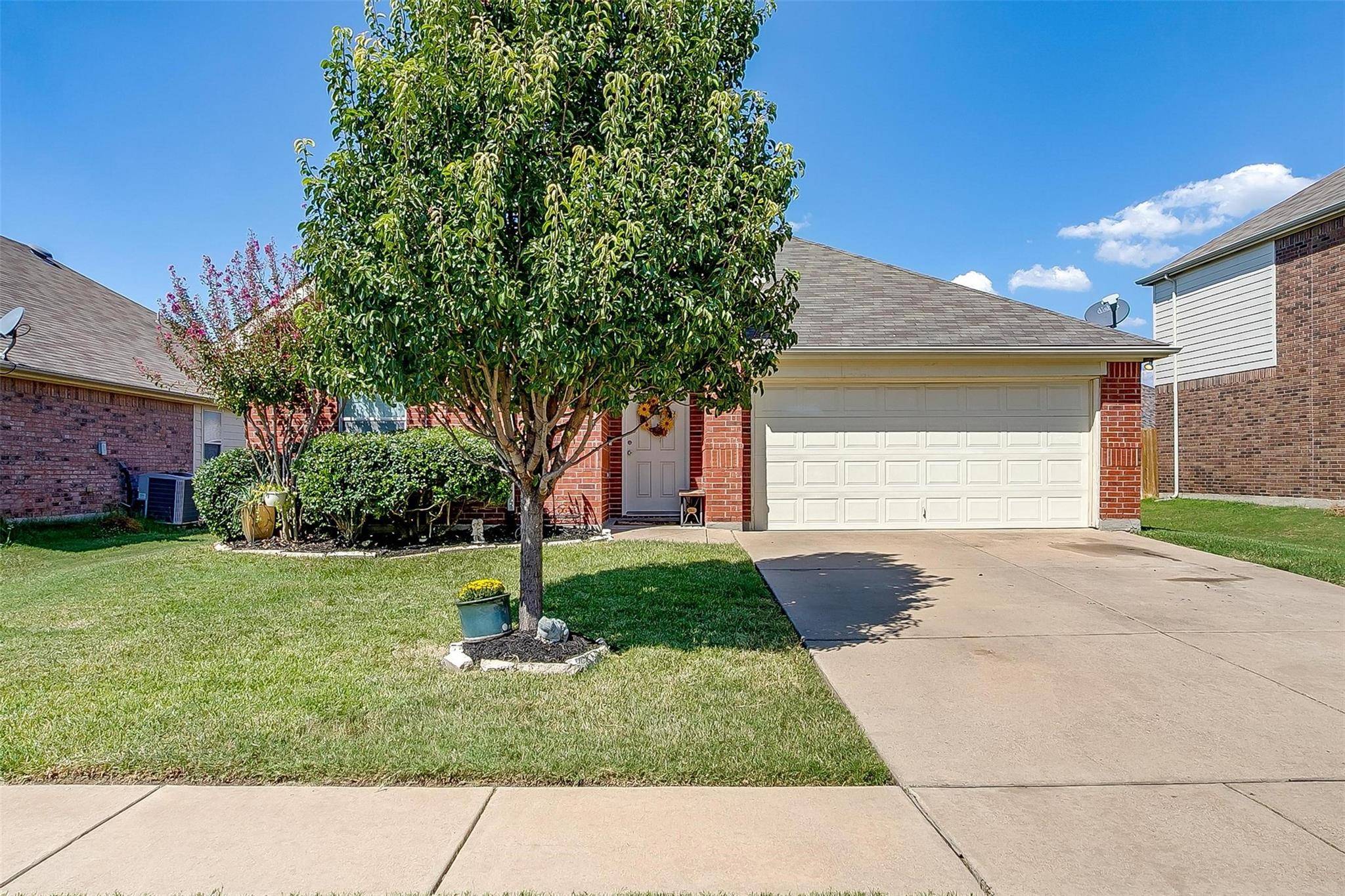 Burleson, TX 76028,1228 Juniper Lane