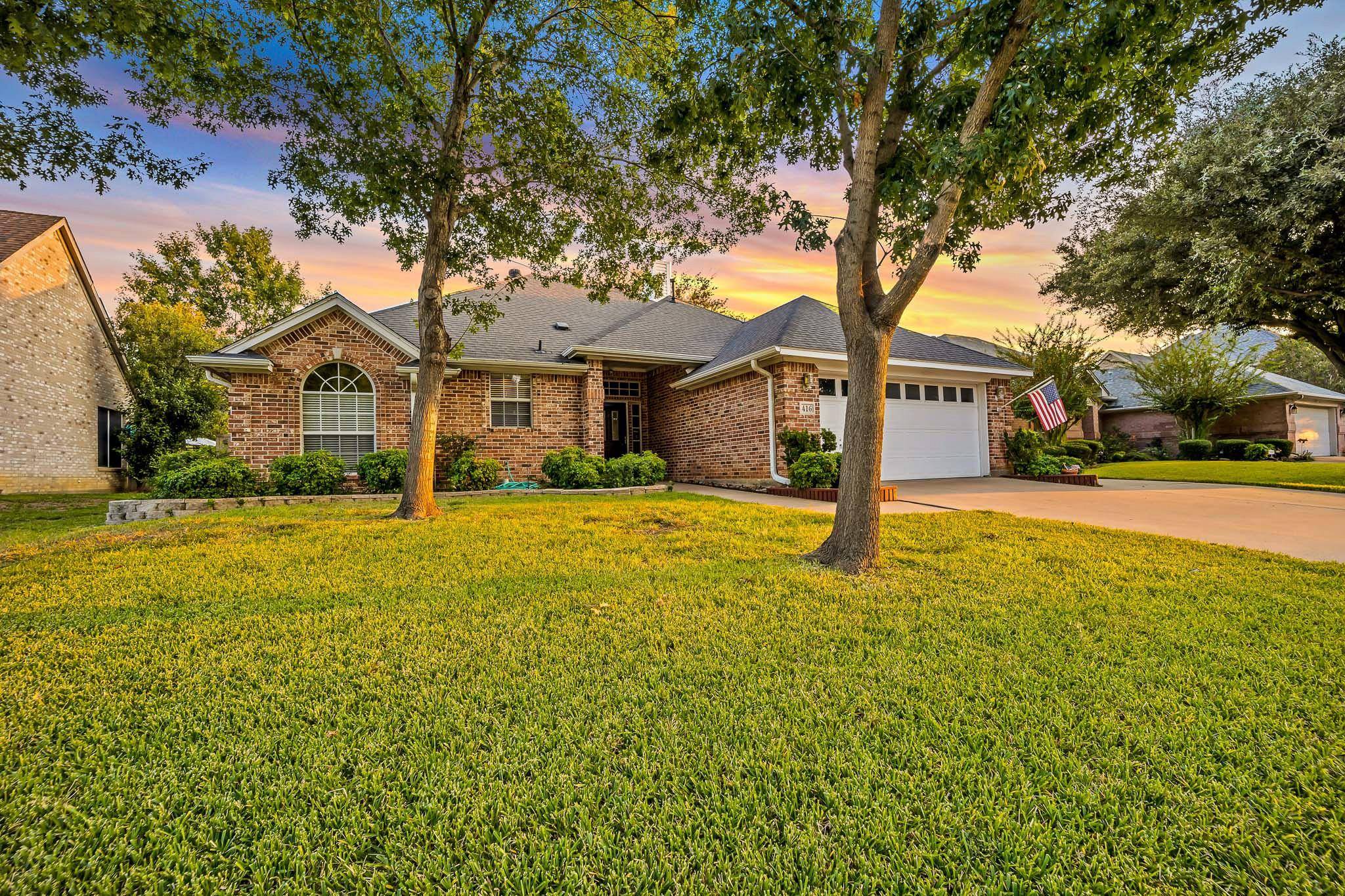 Hurst, TX 76054,416 Shade Tree Circle