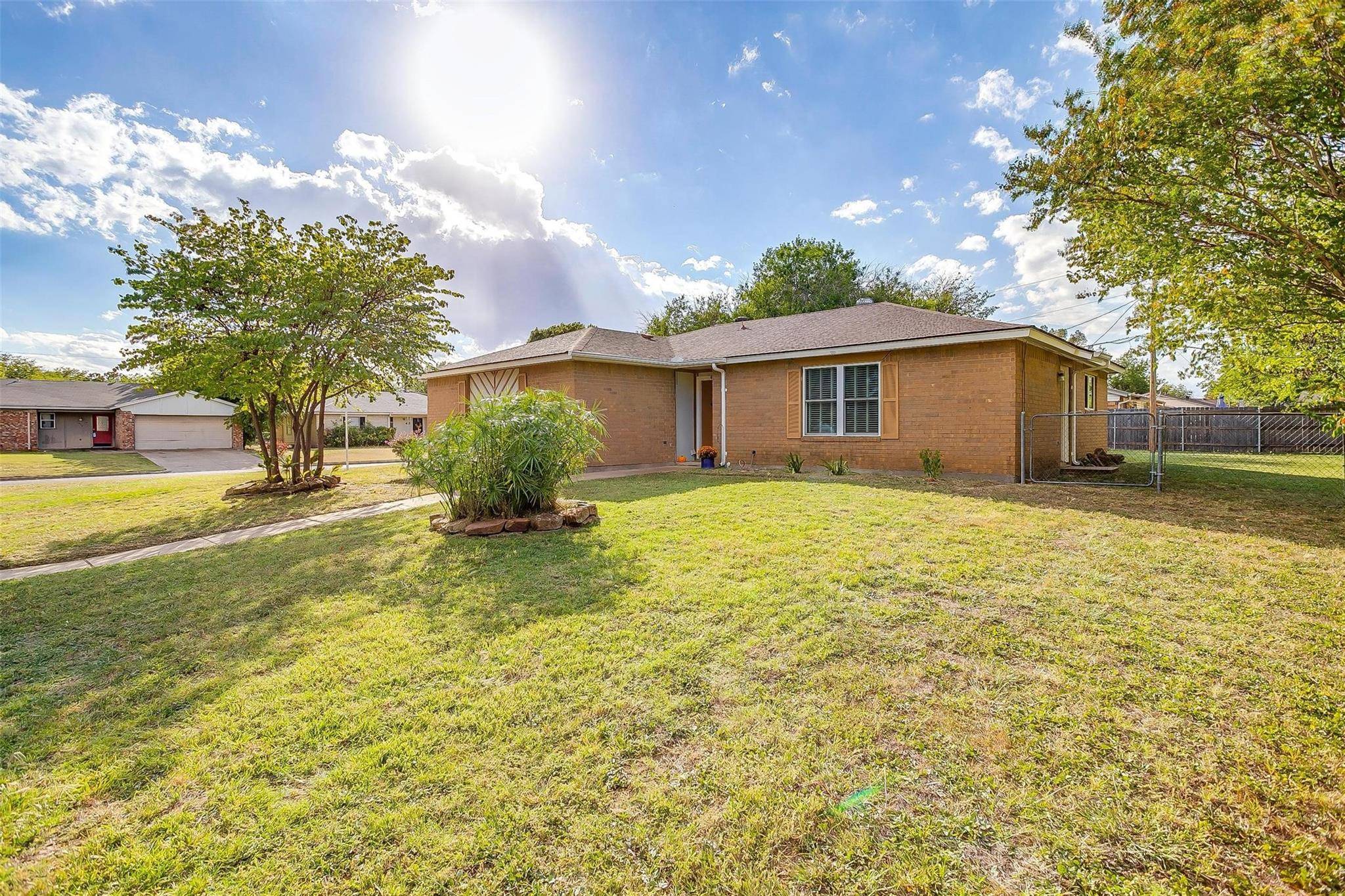 Burleson, TX 76028,401 Berkshire Drive