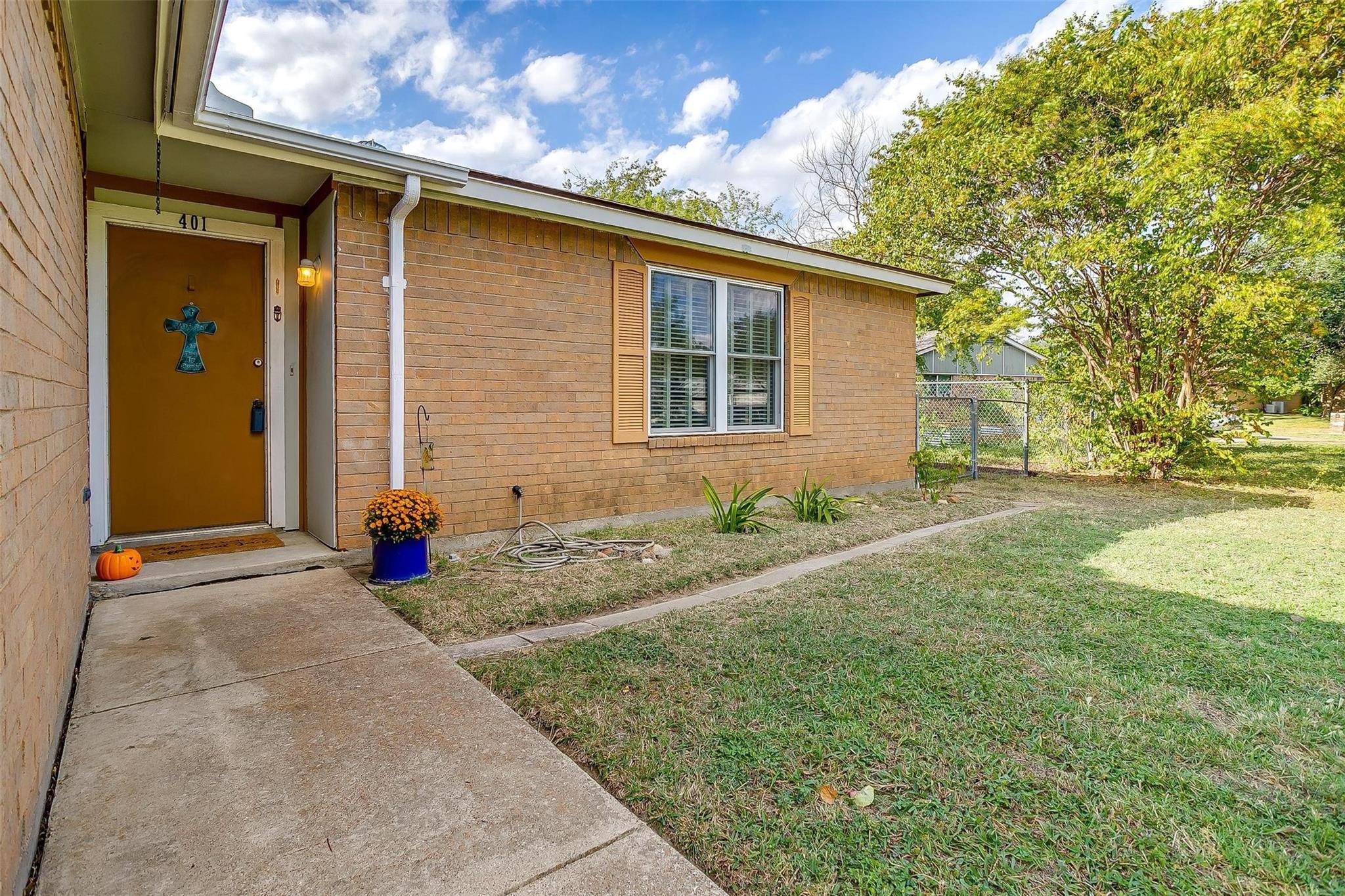 Burleson, TX 76028,401 Berkshire Drive