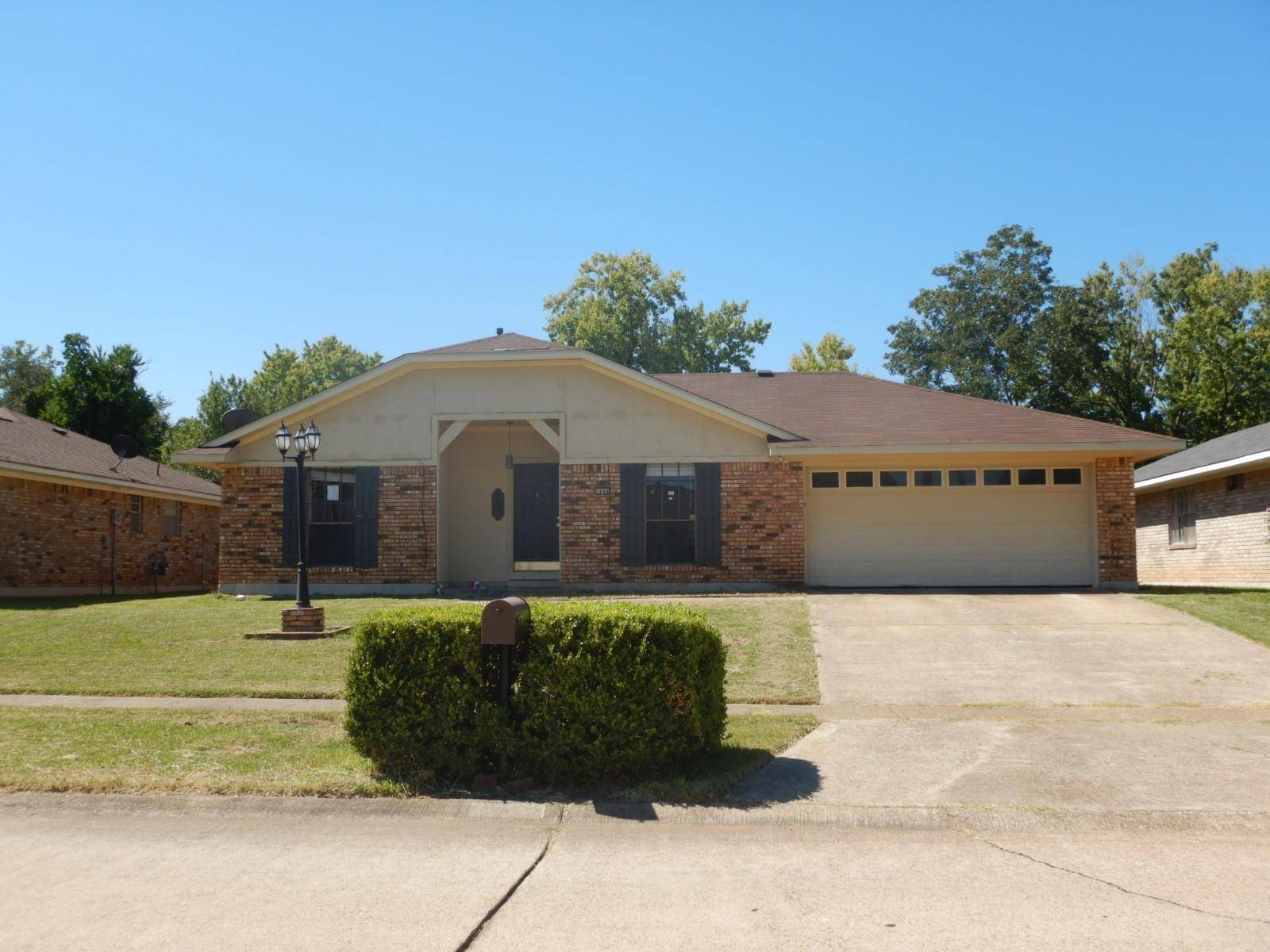 Bossier City, LA 71112,5404 Hollyhock Lane