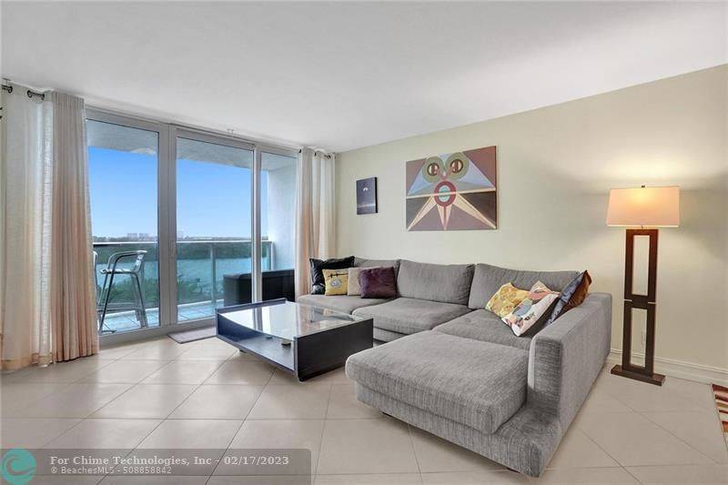 Sunny Isles Beach, FL 33160,100 Bayview Dr  #1219