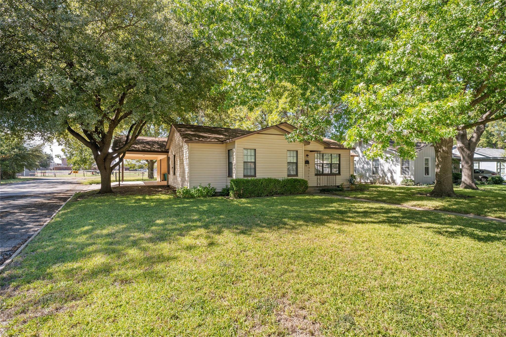 Brownwood, TX 76801,2411 Greenway Drive