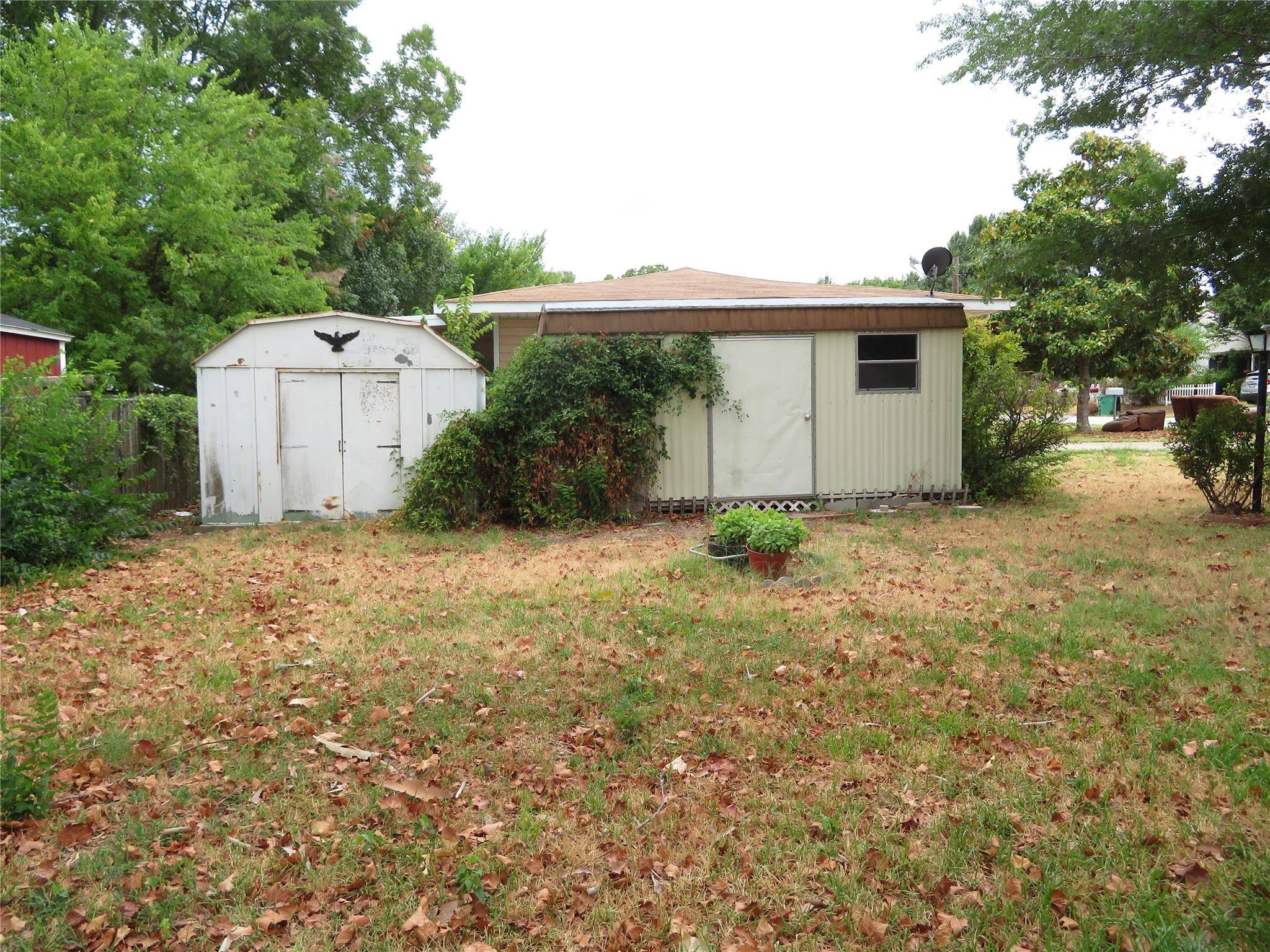 Bowie, TX 76230,500 Greenwood