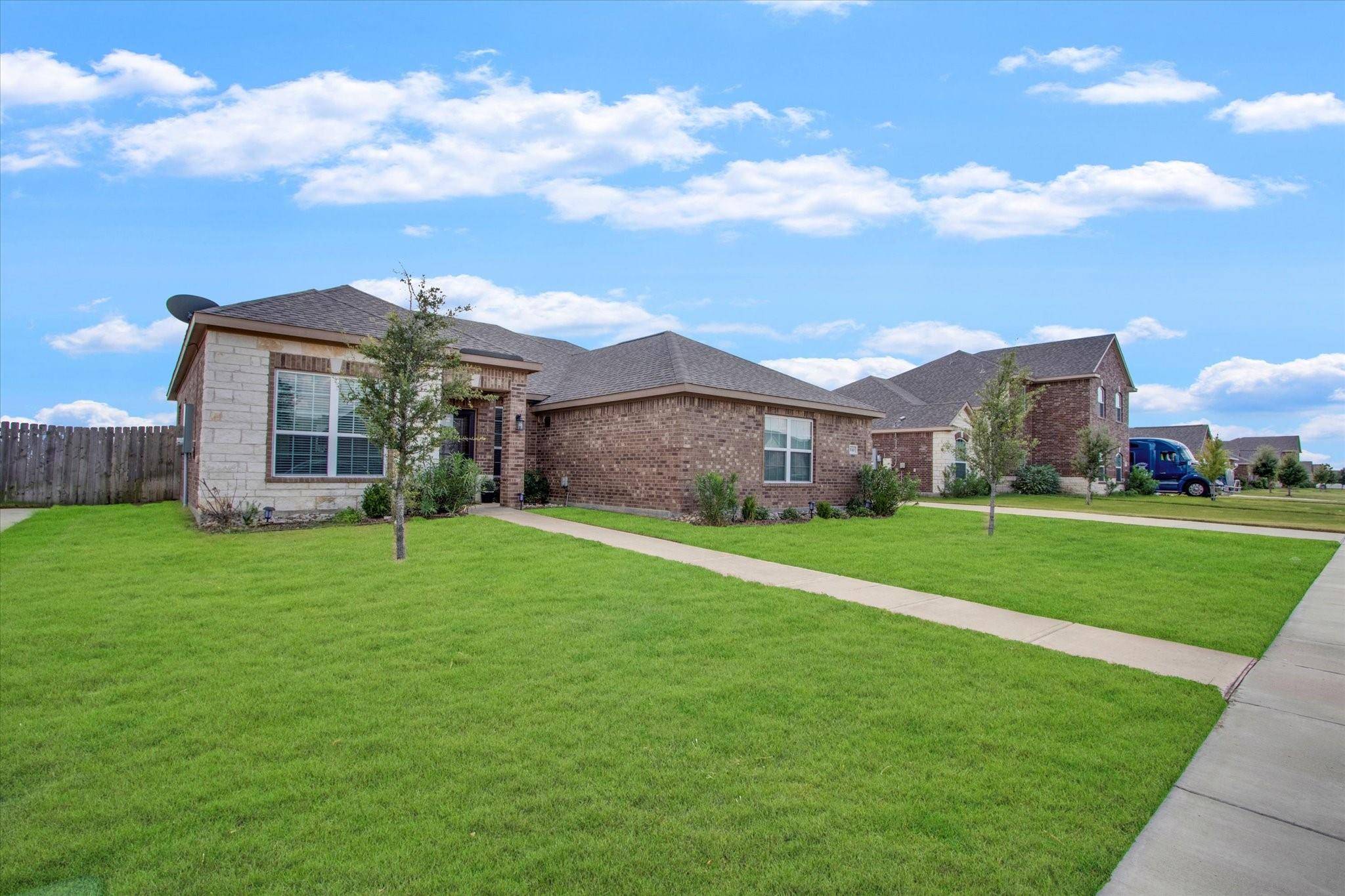 Glenn Heights, TX 75154,530 Roaring Springs Drive