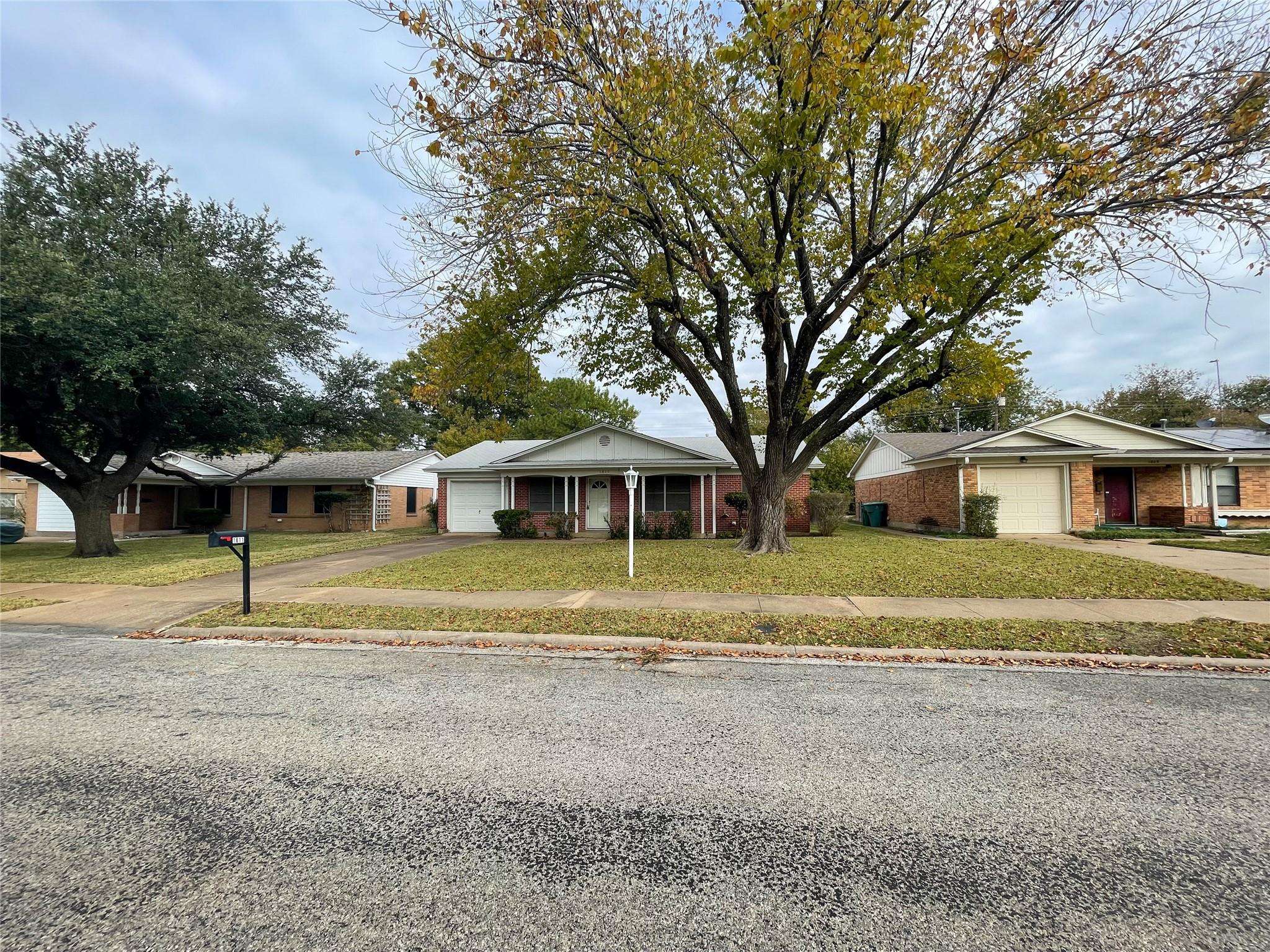 Sherman, TX 75092,1811 W Hunt Street