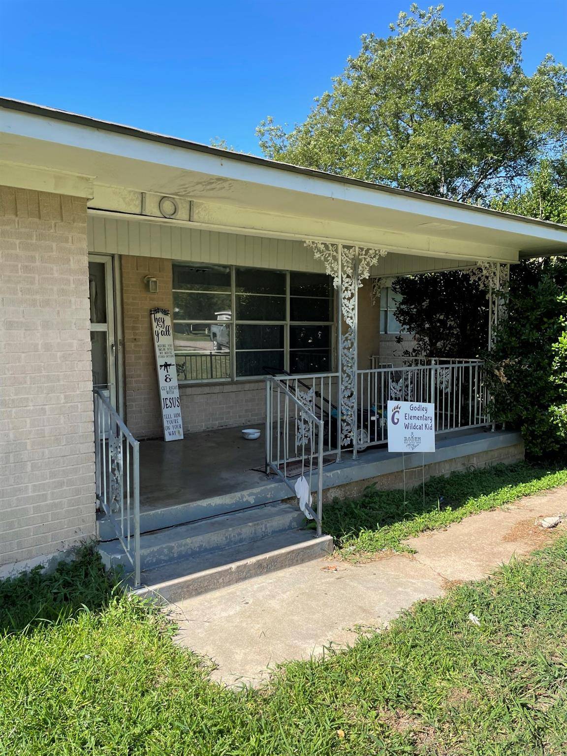 Godley, TX 76044,101 W Allen Avenue