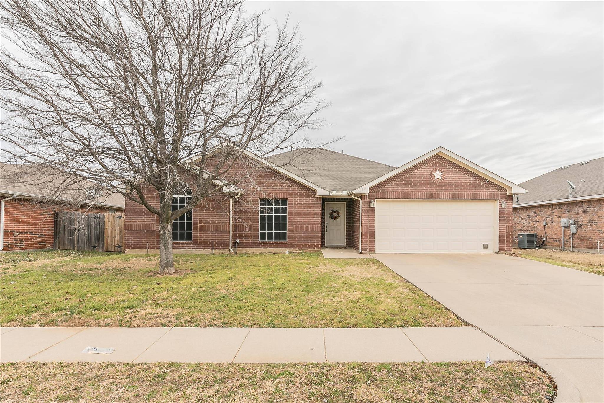 Burleson, TX 76028,220 Arrowhead Drive