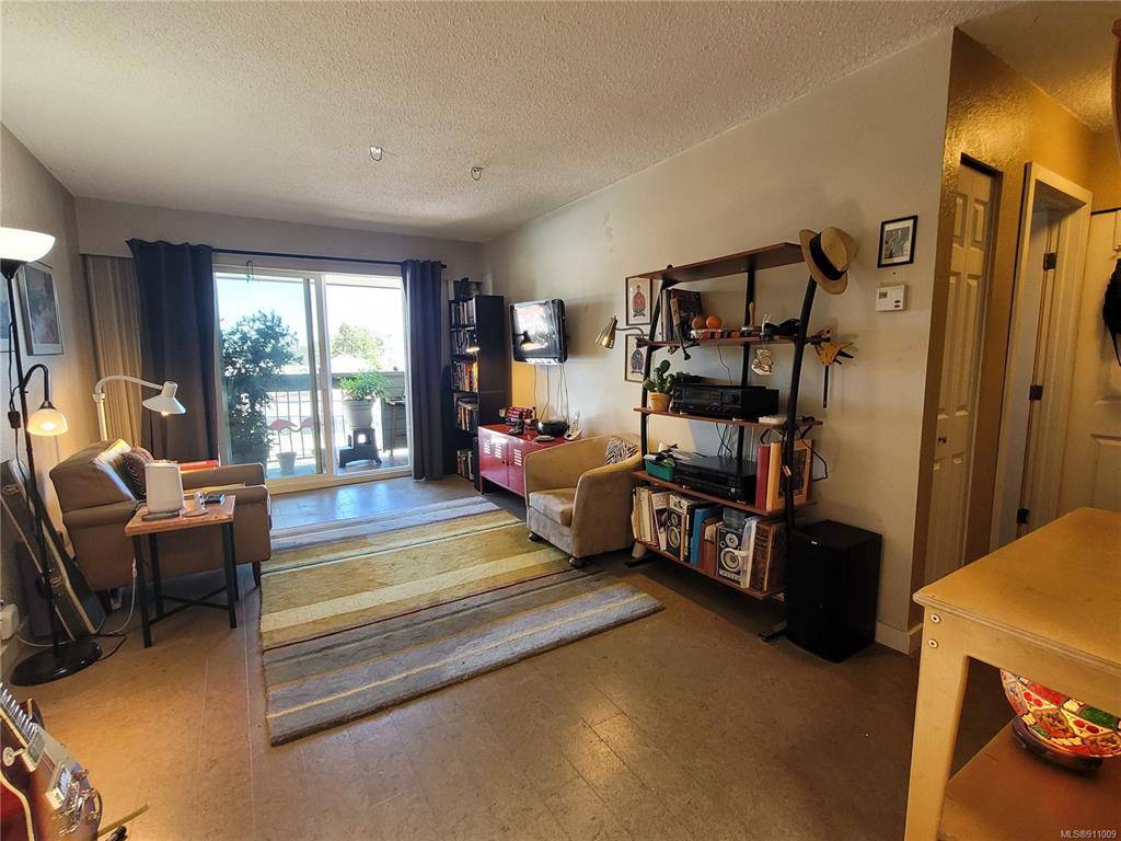 Duncan, BC V9L 1A2,156 Government St #303