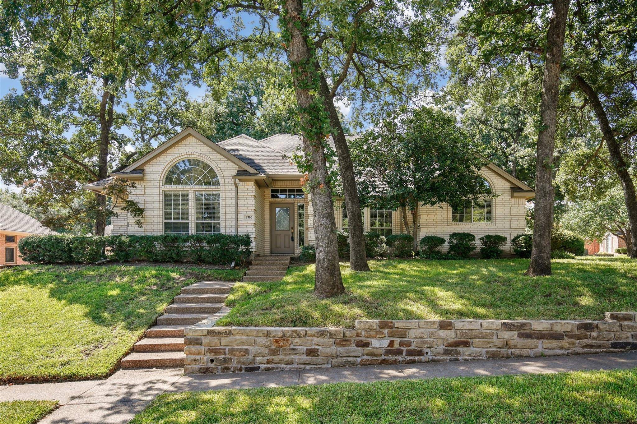 North Richland Hills, TX 76182,8300 Shady Oaks Drive