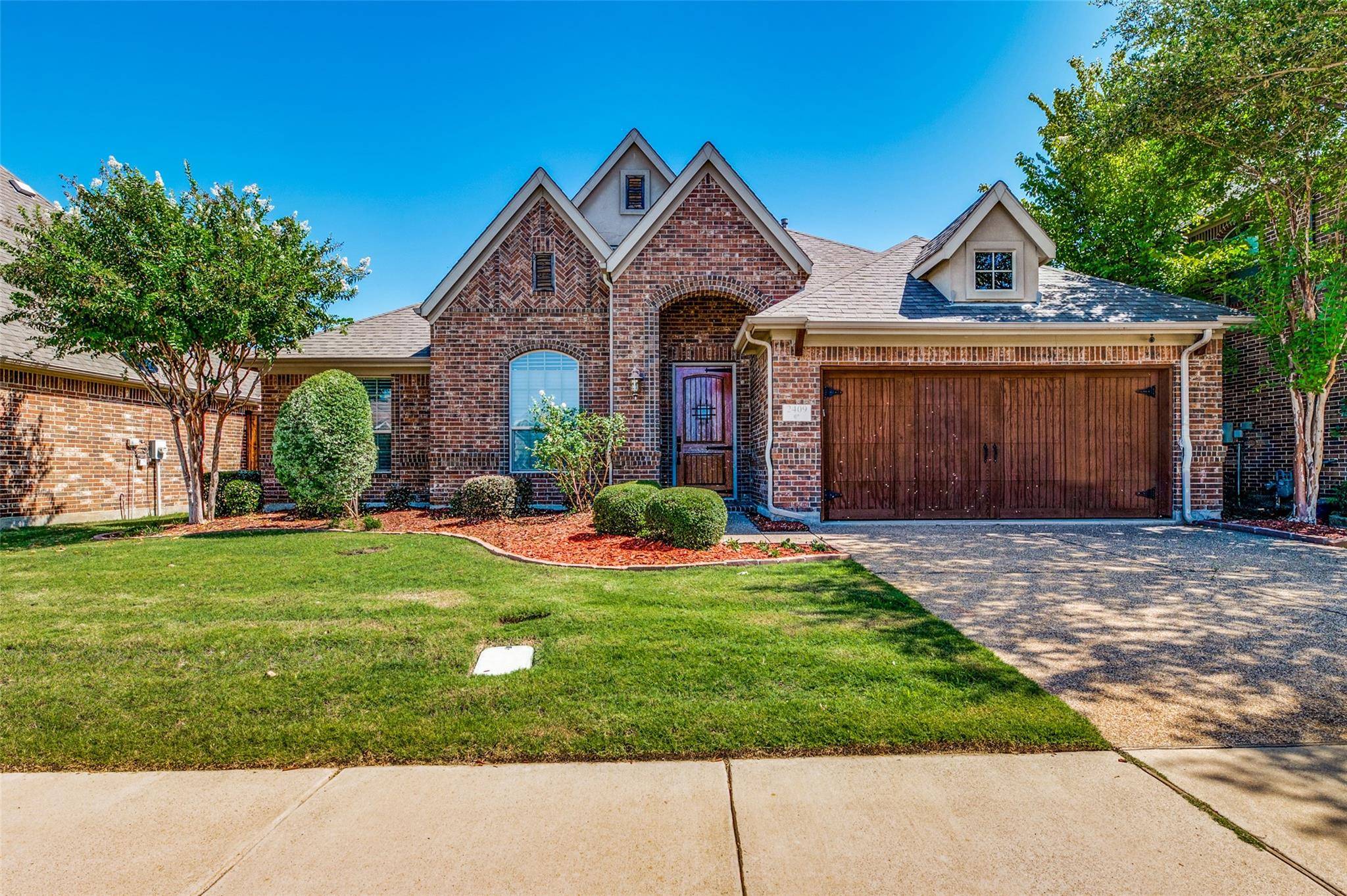 Arlington, TX 76012,2409 Laguna Lane