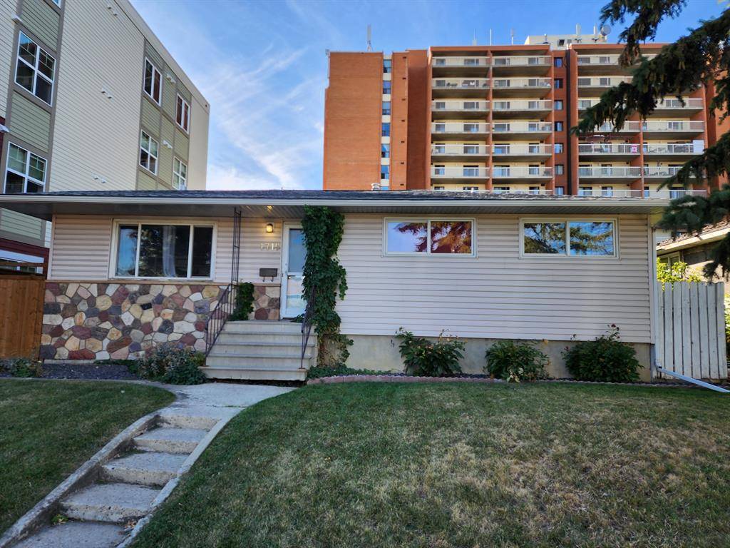 Calgary, AB T2A 1A4,1715 34 ST SE