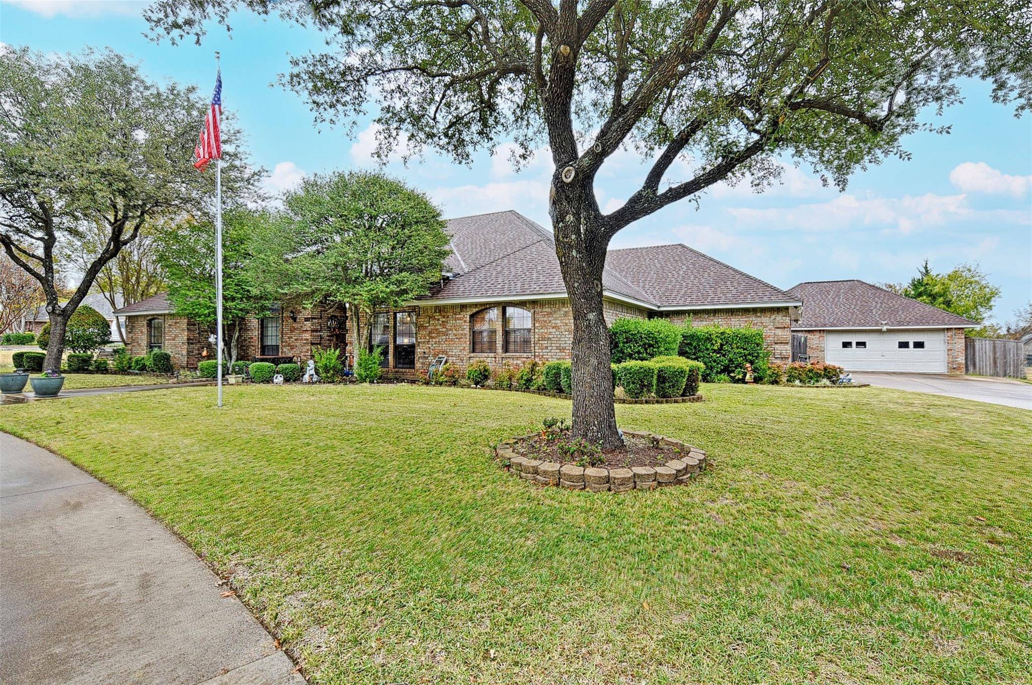 Oak Leaf, TX 75154,804 Rock Creek Drive