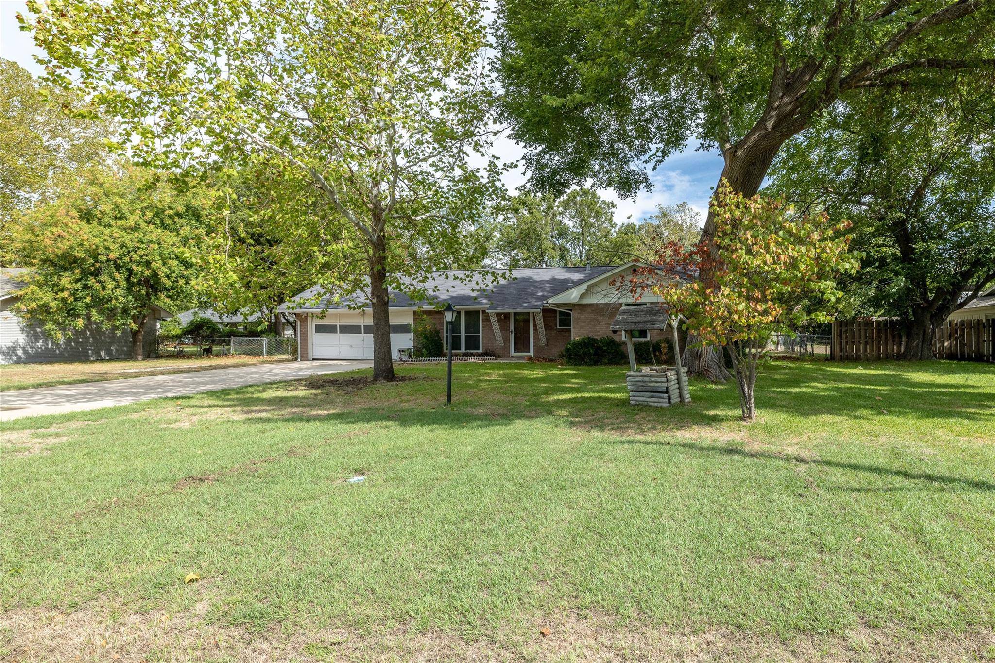 Willow Park, TX 76087,117 Mesa Spring Road