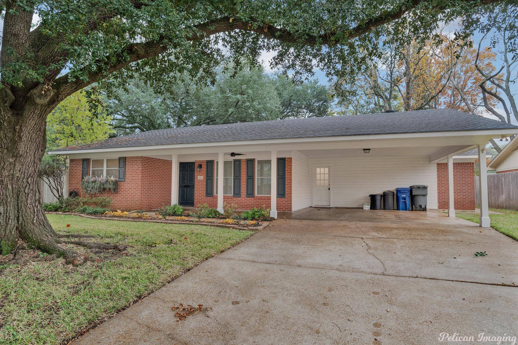 Shreveport, LA 71105,525 Yolanda Lane