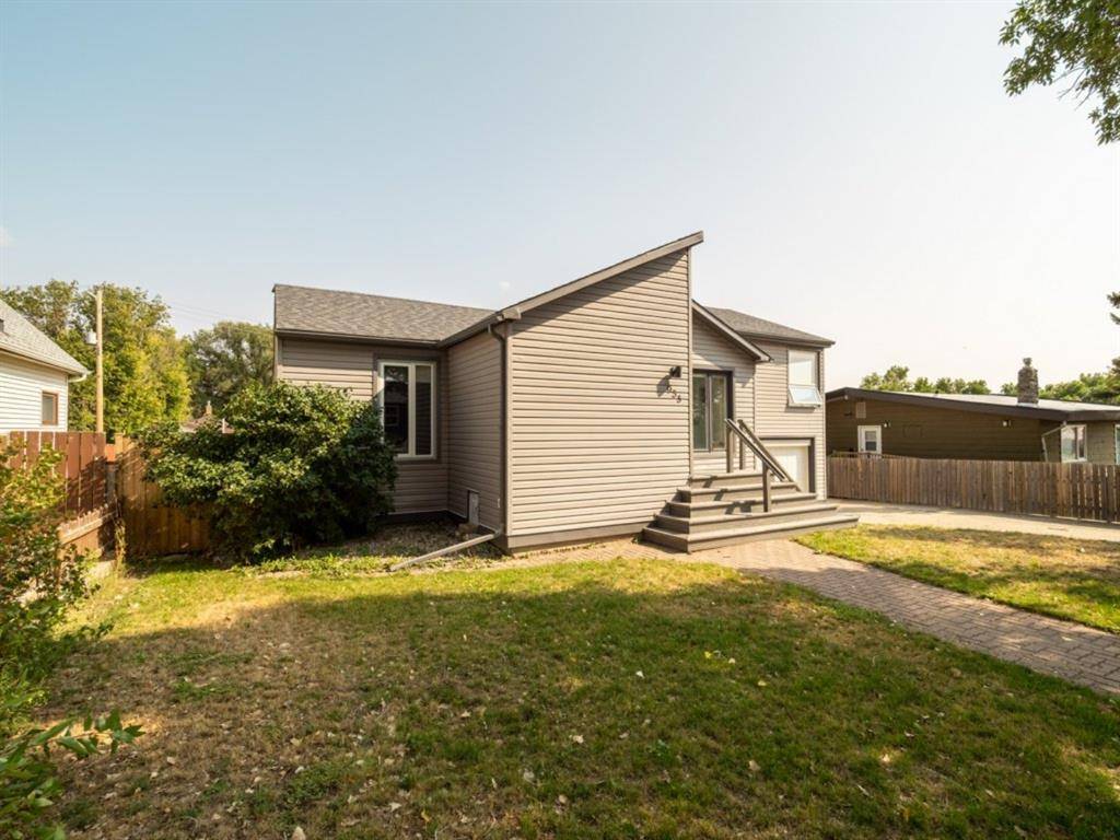 Lethbridge, AB T1J 2J1,955 7A ST S