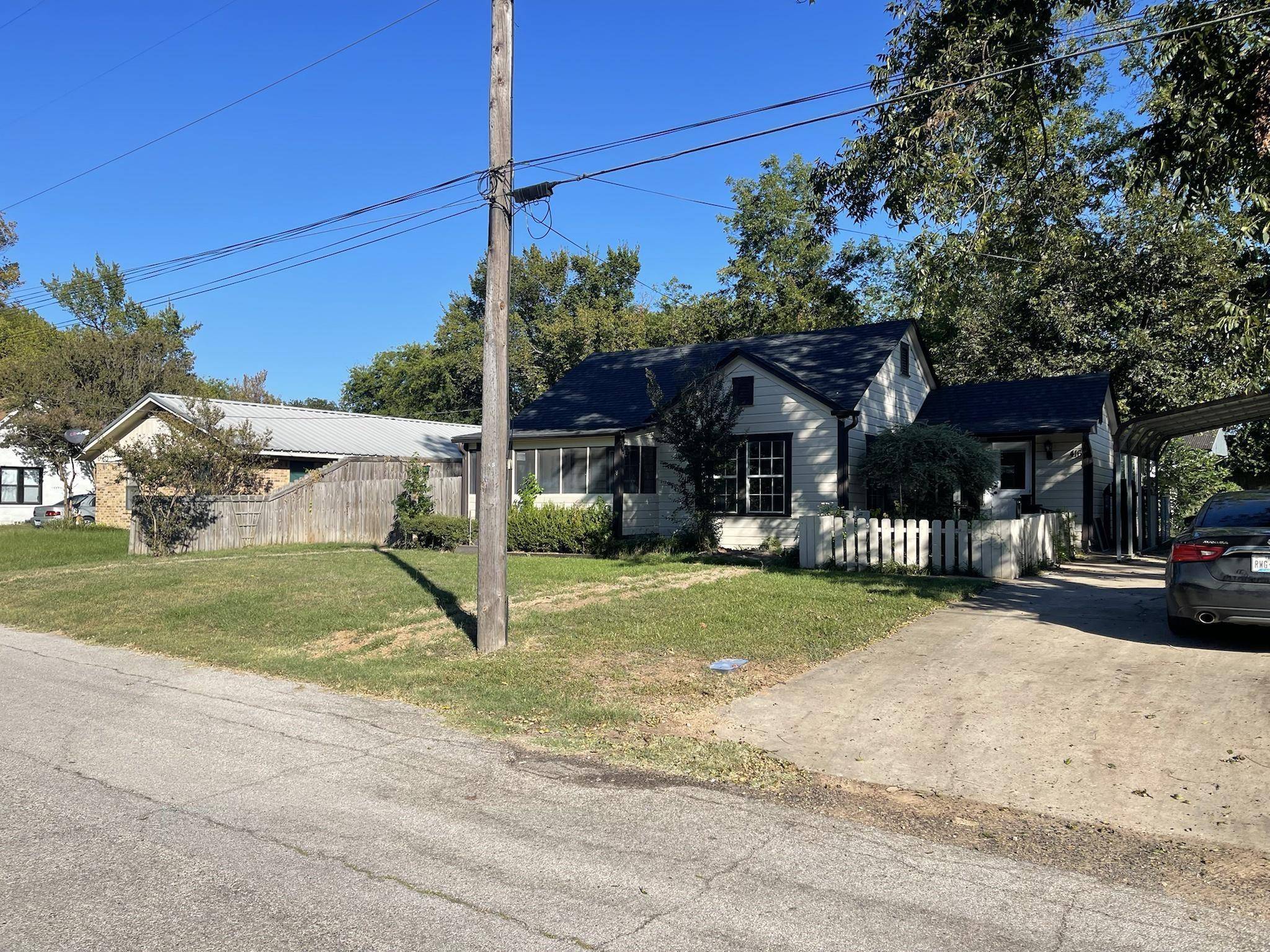 Emory, TX 75440,416 N Planters Street