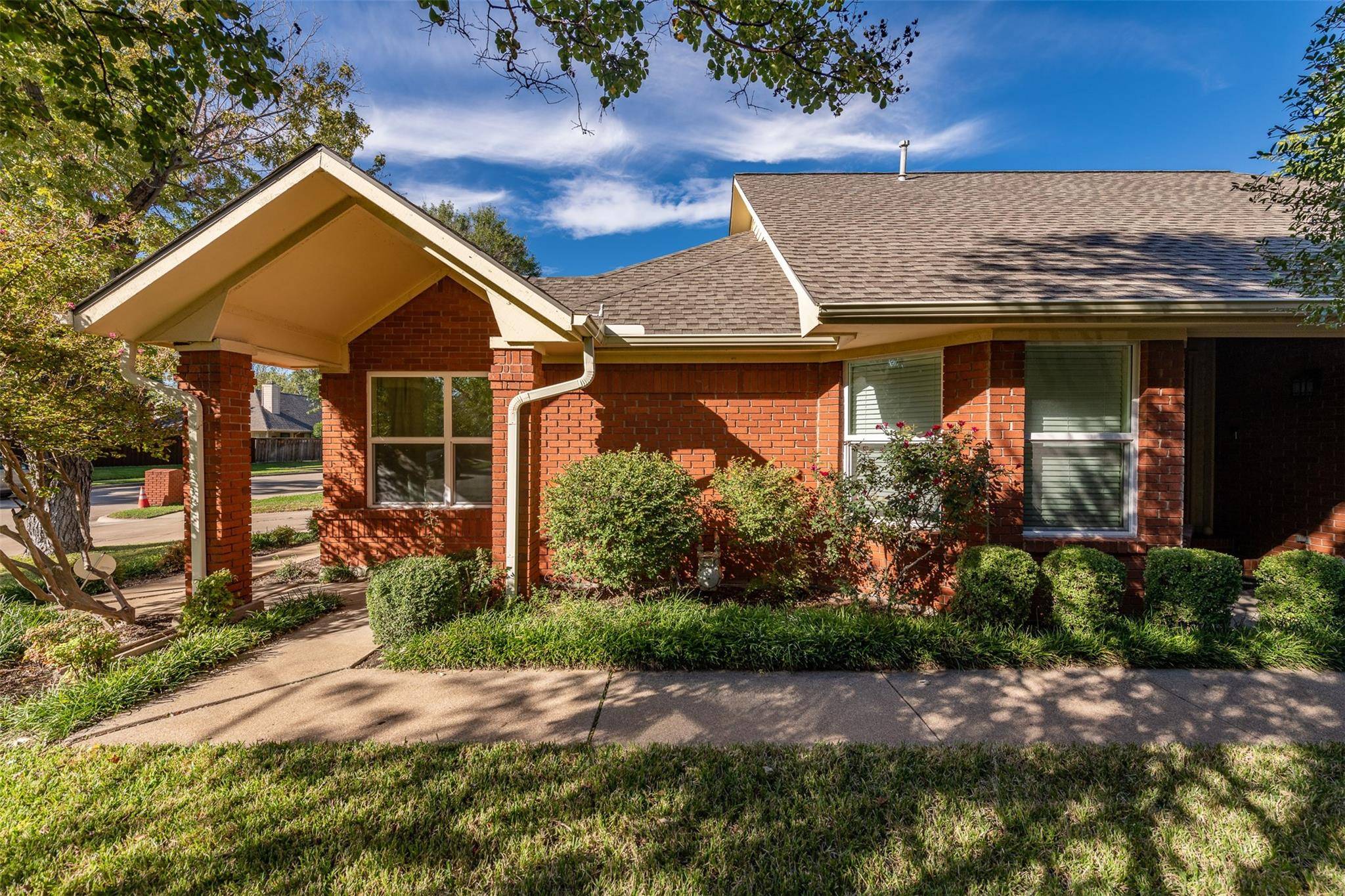 Irving, TX 75063,9416 Los Alamos Trail