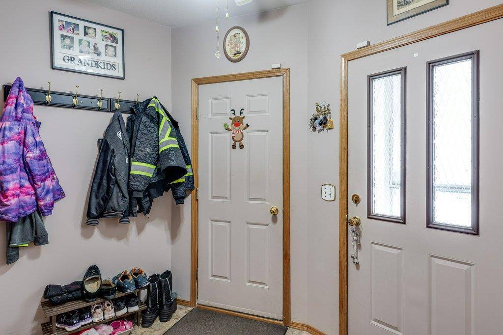 Lacombe, AB T4L 1T7,4711 55 AVE