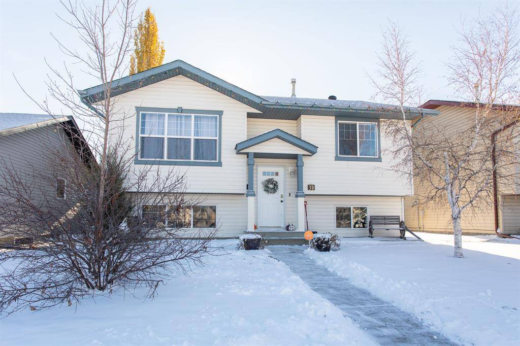 Lacombe, AB T4L 2L4,30 MCKINLAY CRES