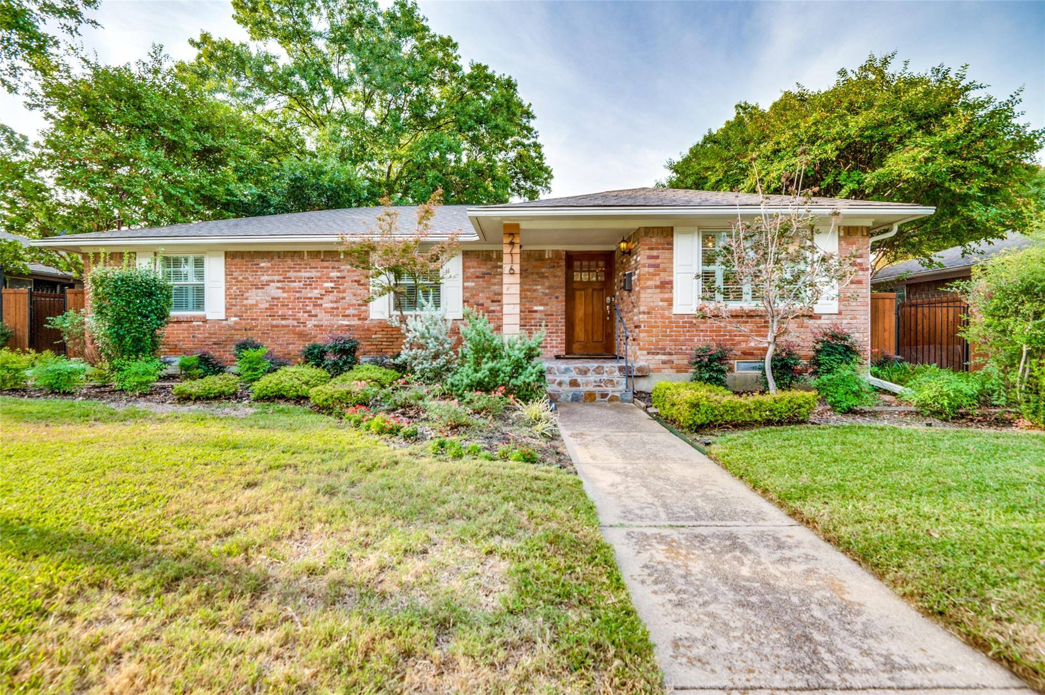 Dallas, TX 75228,2716 Sharpview Lane