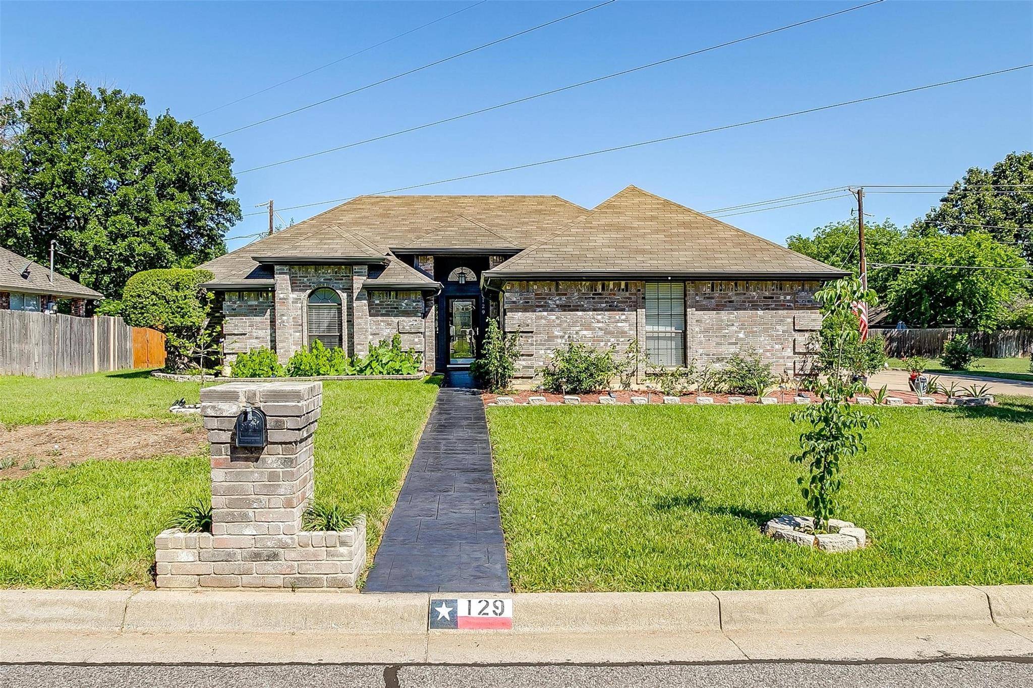 Burleson, TX 76028,129 NE Brushy Mound Road