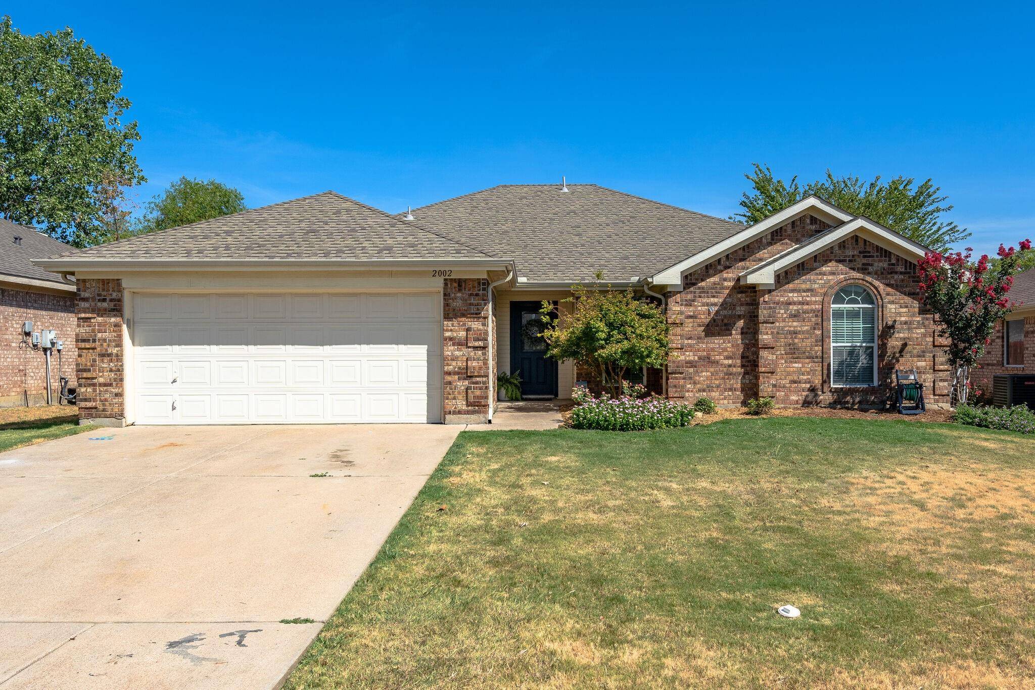 Mansfield, TX 76063,2002 Sword Fish Drive