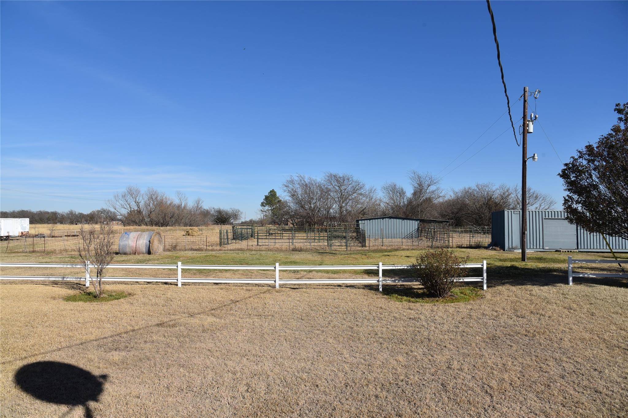 Frost, TX 76641,15811 W Highway 22