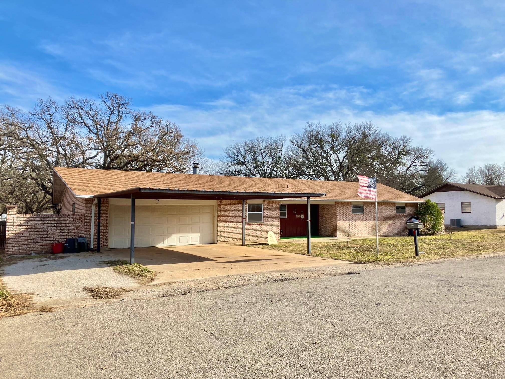 De Leon, TX 76444,141 N Mohon Street