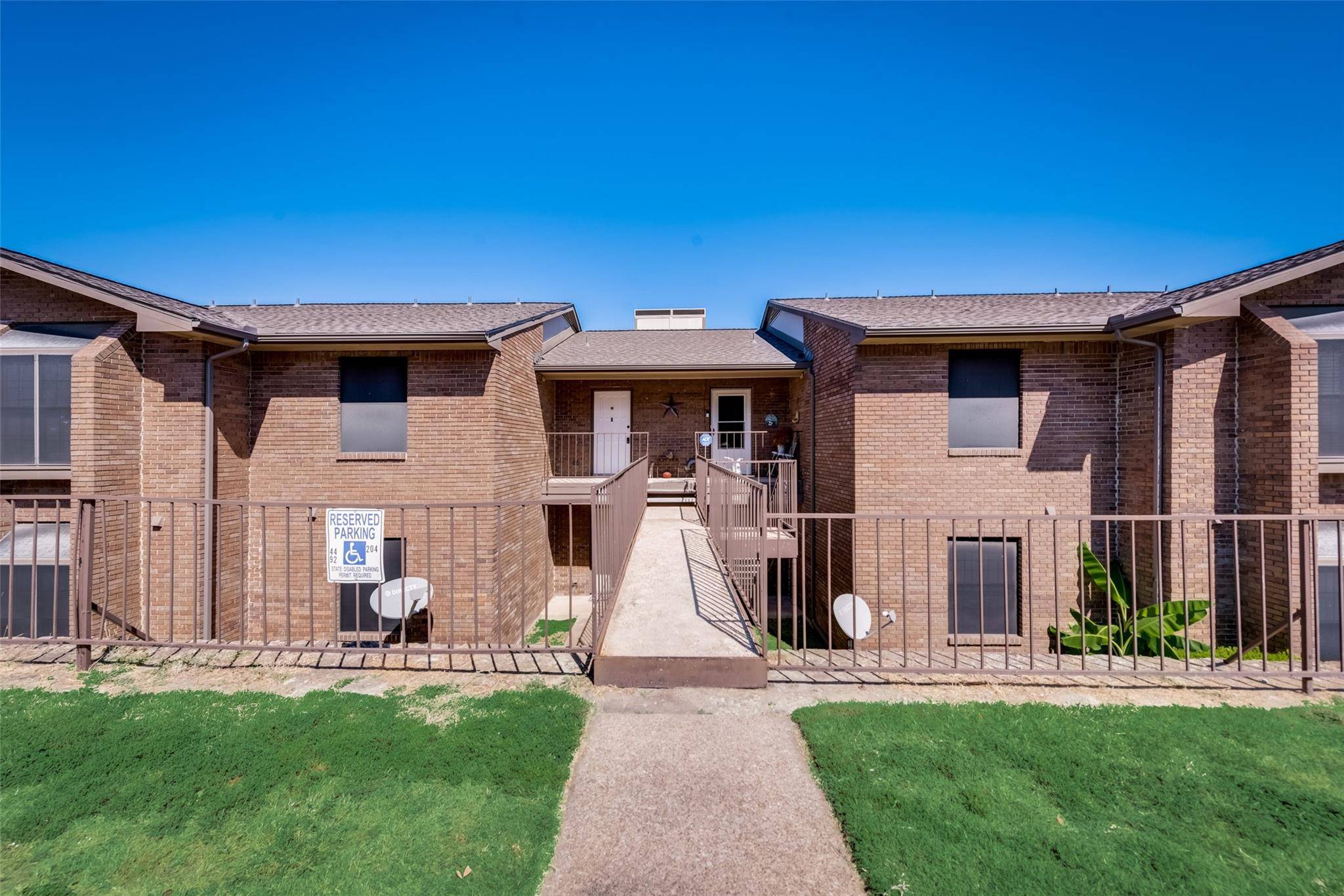 Garland, TX 75043,4492 Chaha Road #203