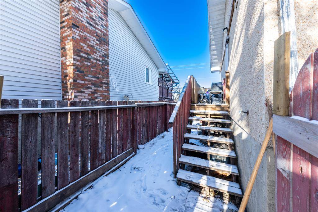 Calgary, AB T1Y 1P1,6120 18 AVE NE